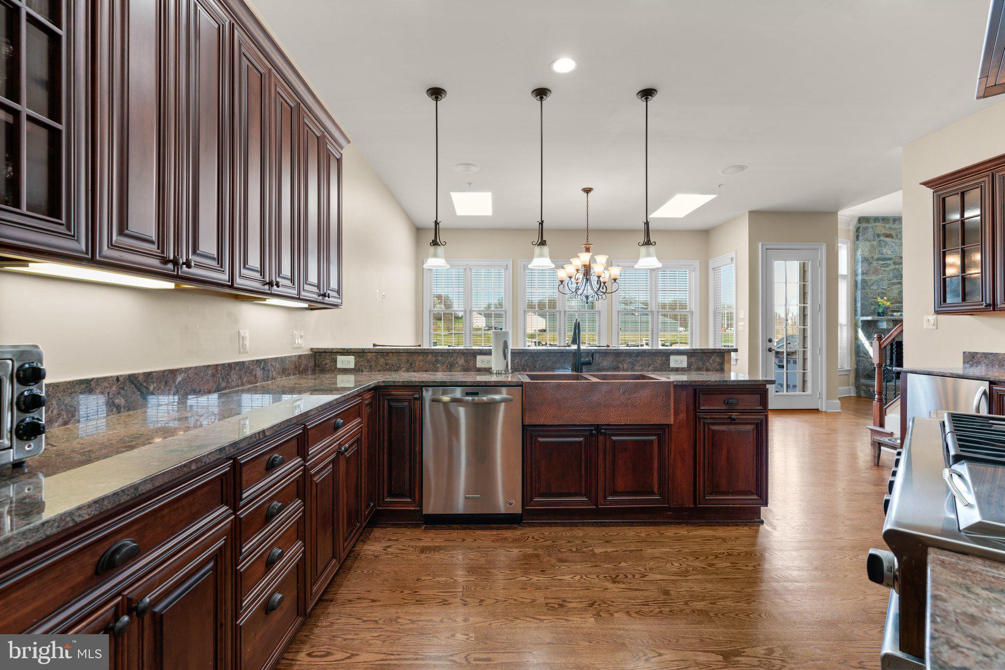 LAYTONSVILLE OUTSIDE - Residential