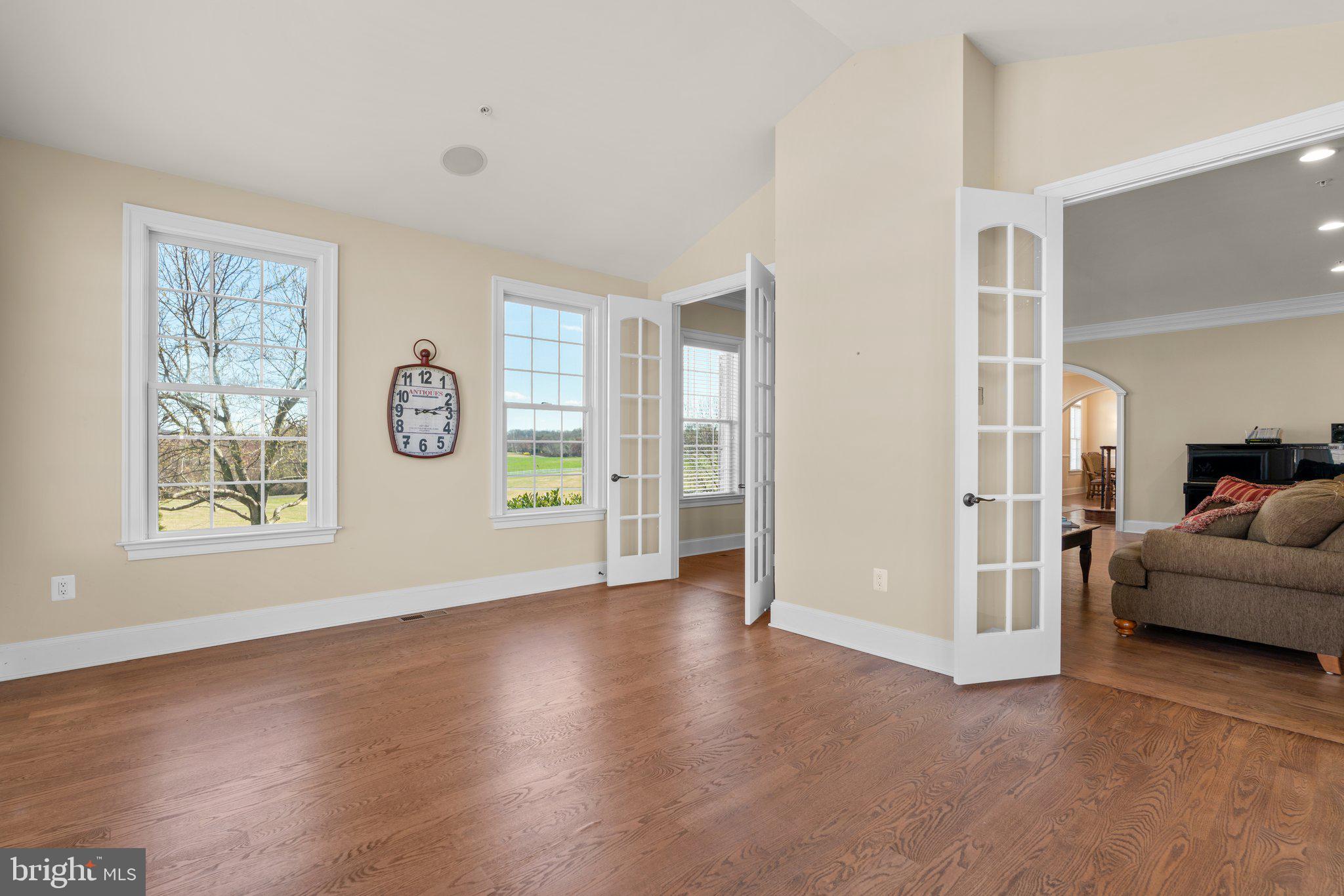 LAYTONSVILLE OUTSIDE - Residential