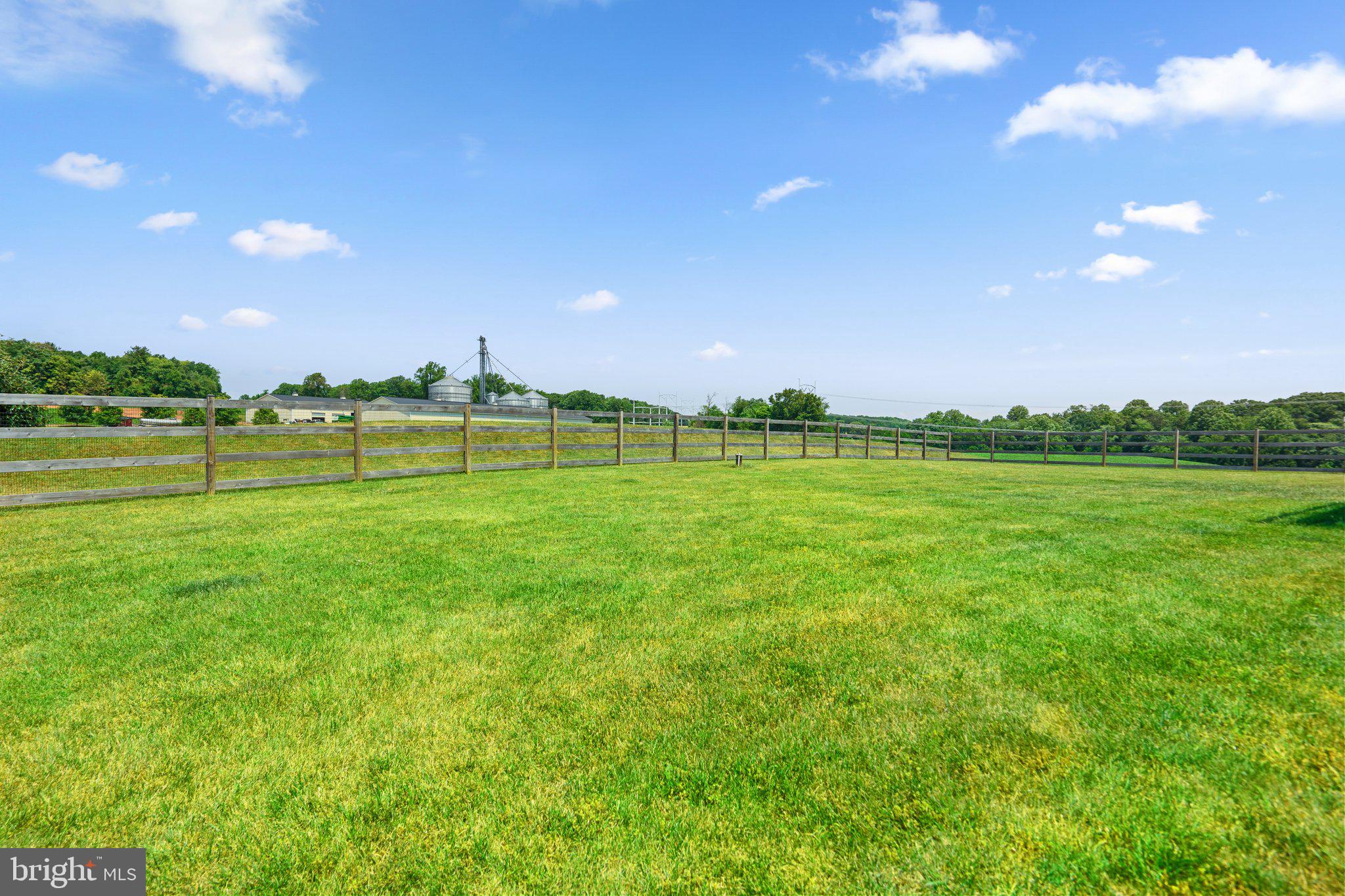 LAYTONSVILLE OUTSIDE - Residential