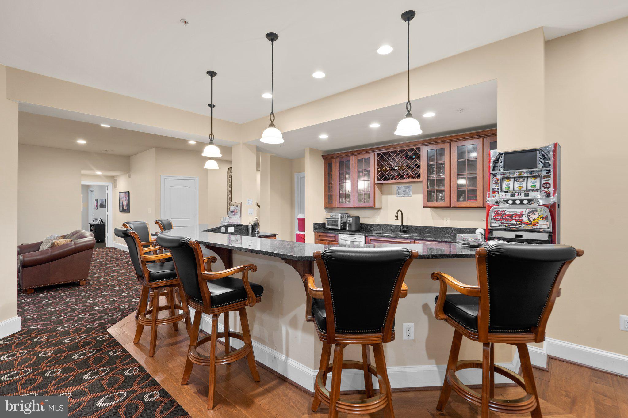 LAYTONSVILLE OUTSIDE - Residential