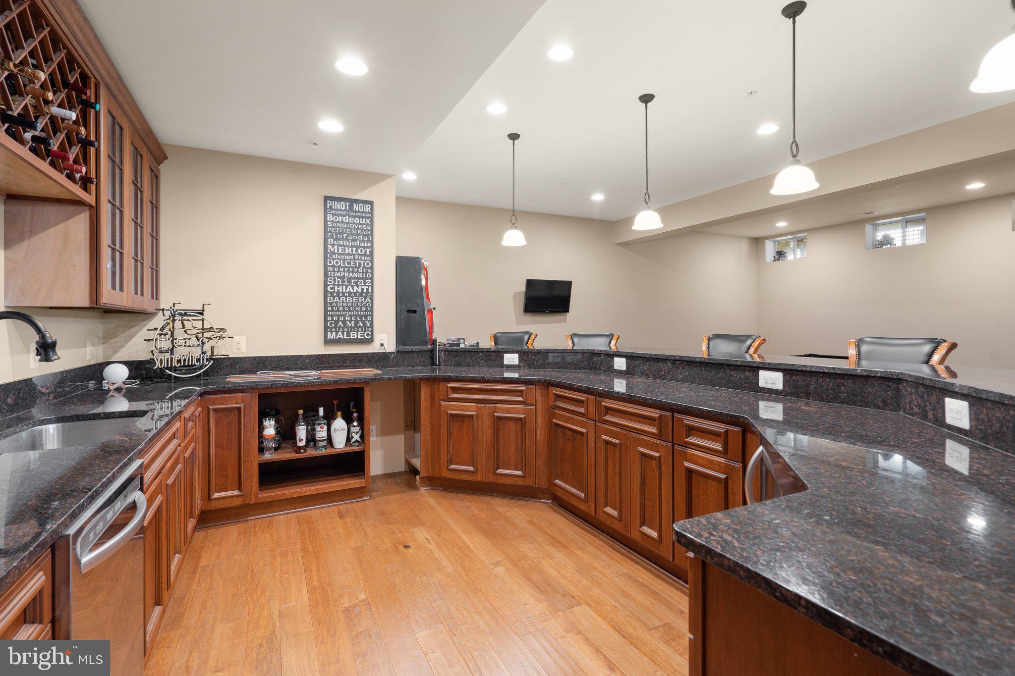 LAYTONSVILLE OUTSIDE - Residential
