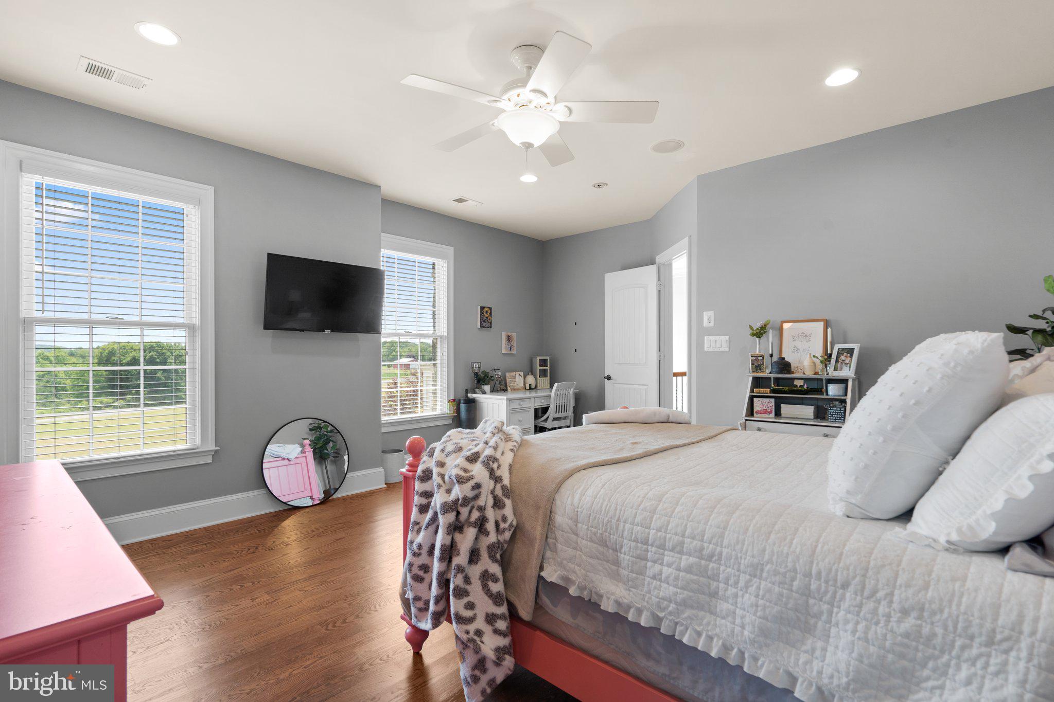 LAYTONSVILLE OUTSIDE - Residential