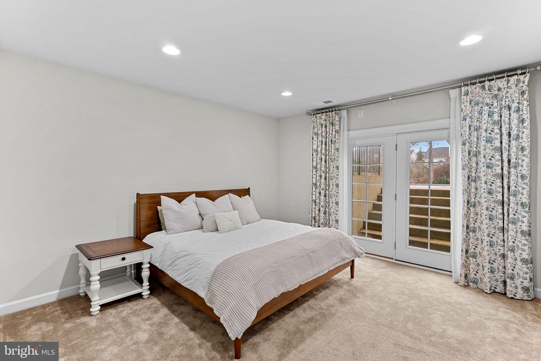 GROVE AT WILLOWSFORD - Residential