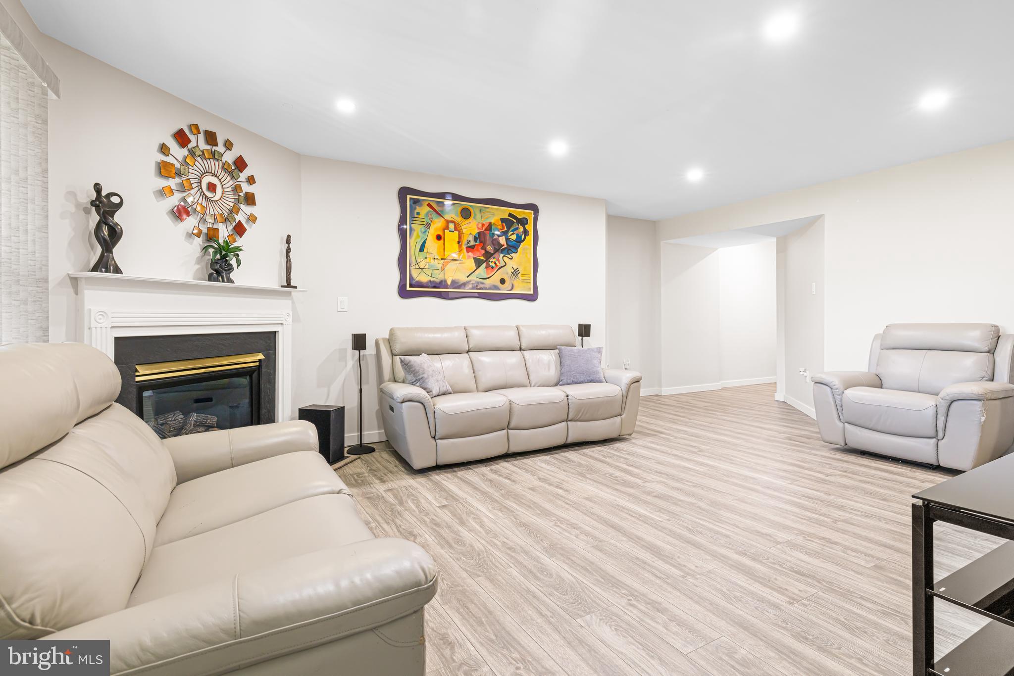 COUNTRY CROSSING - Residential