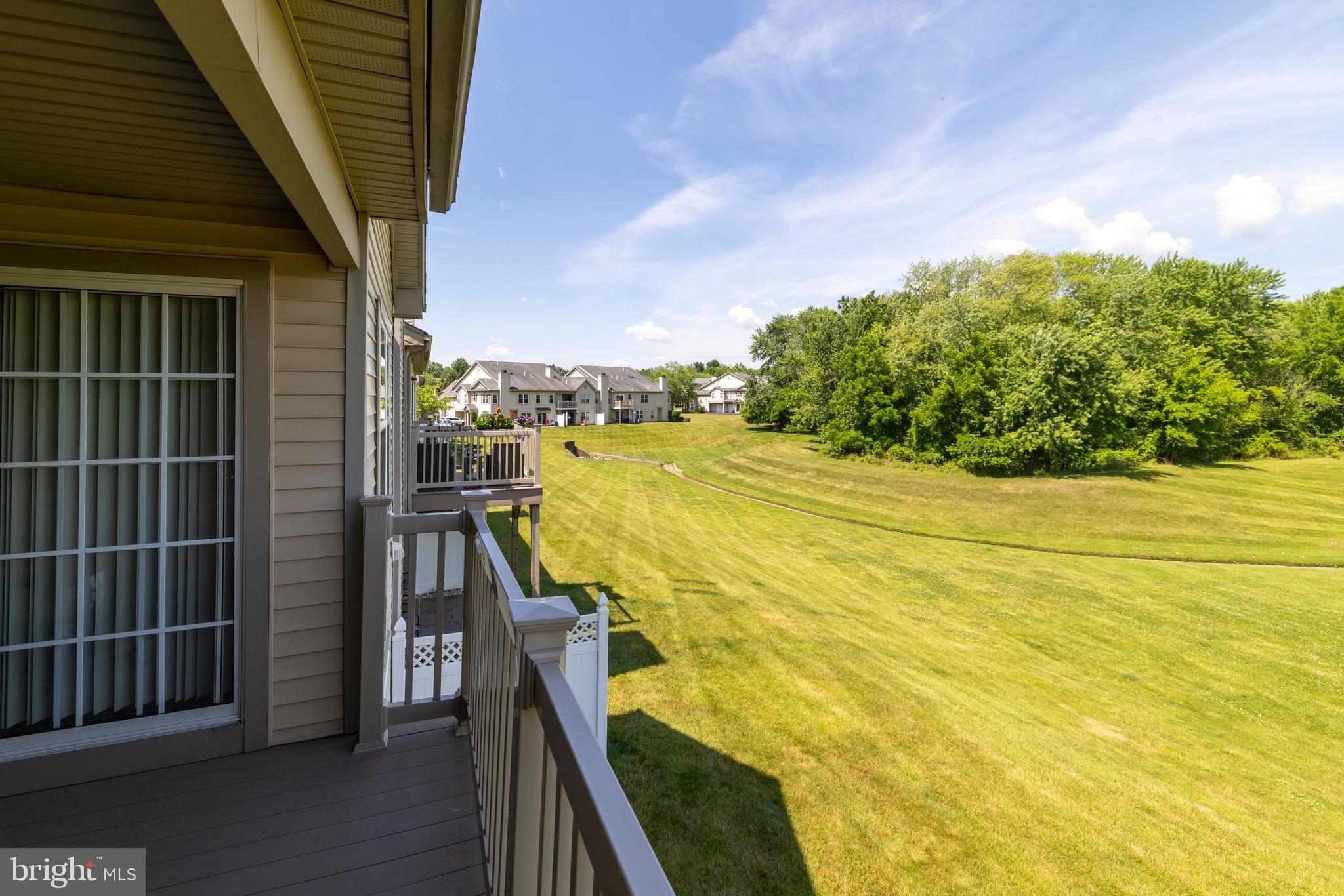 COUNTRY CROSSING - Residential