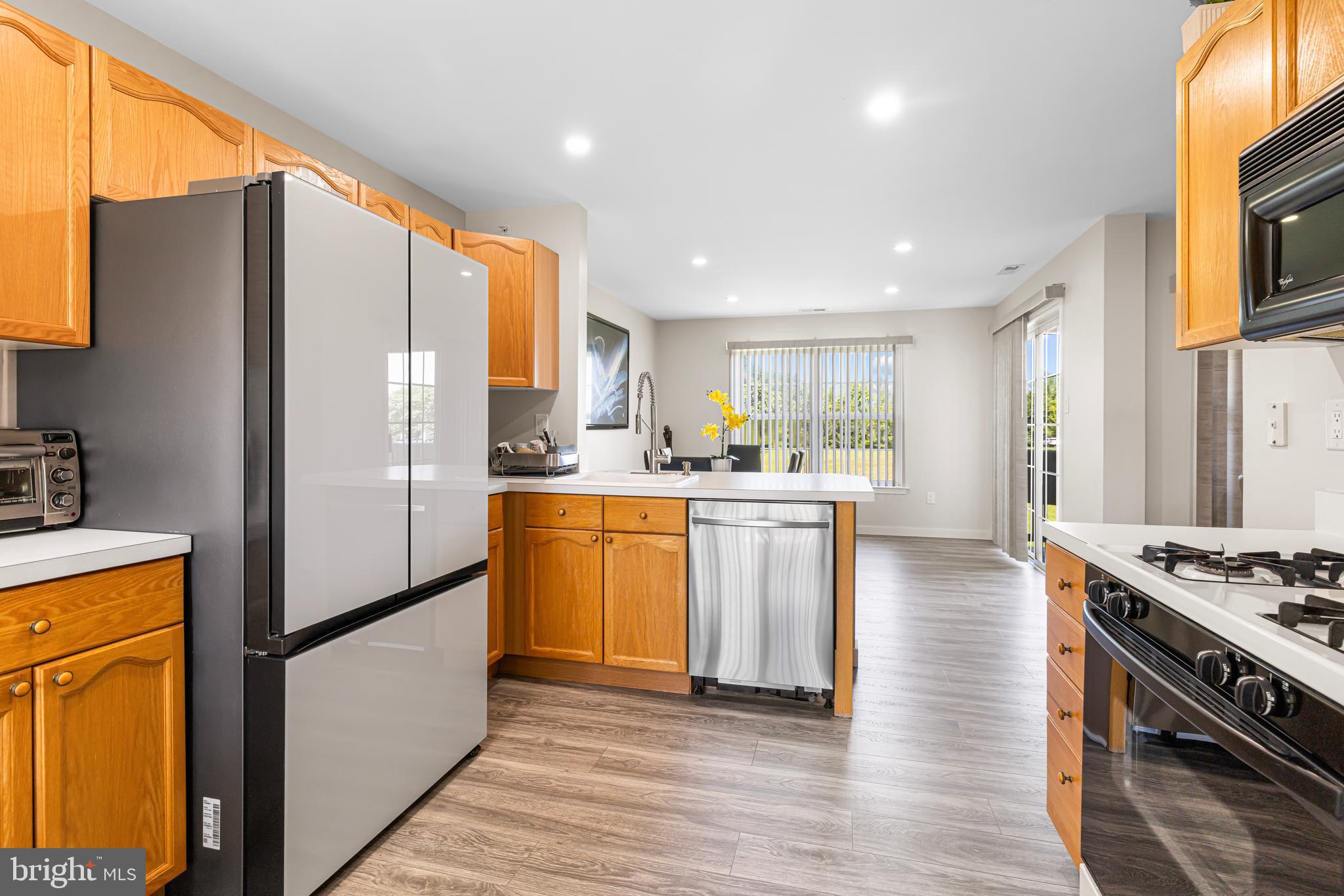 COUNTRY CROSSING - Residential