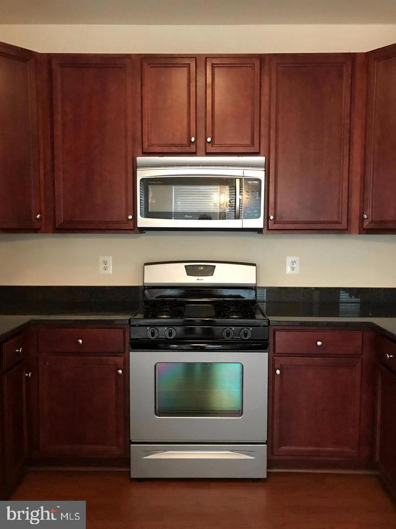 THE ADDISON AT ST PAUL - Residential Lease