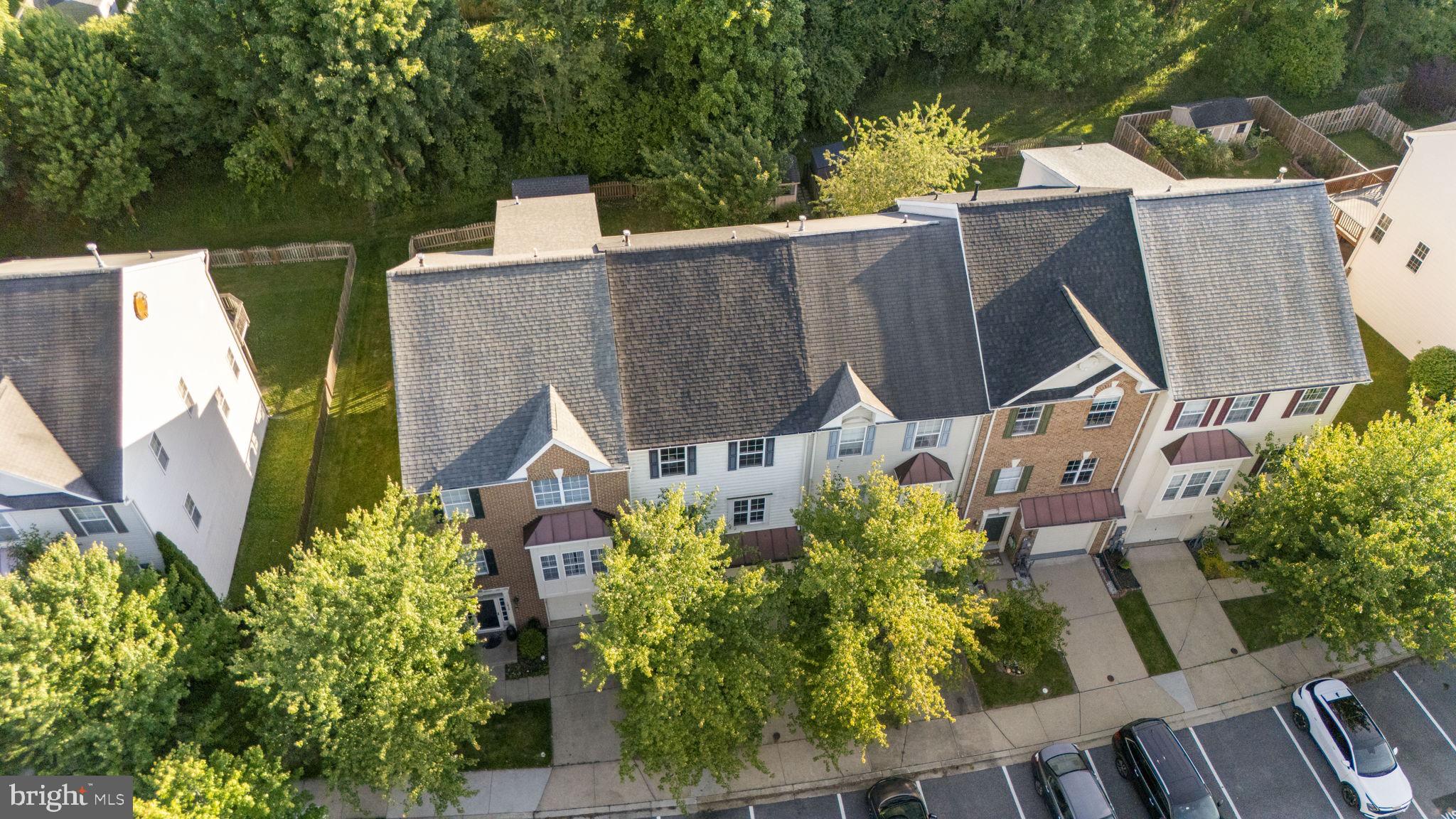 TWIN ARCH CROSSING - Residential