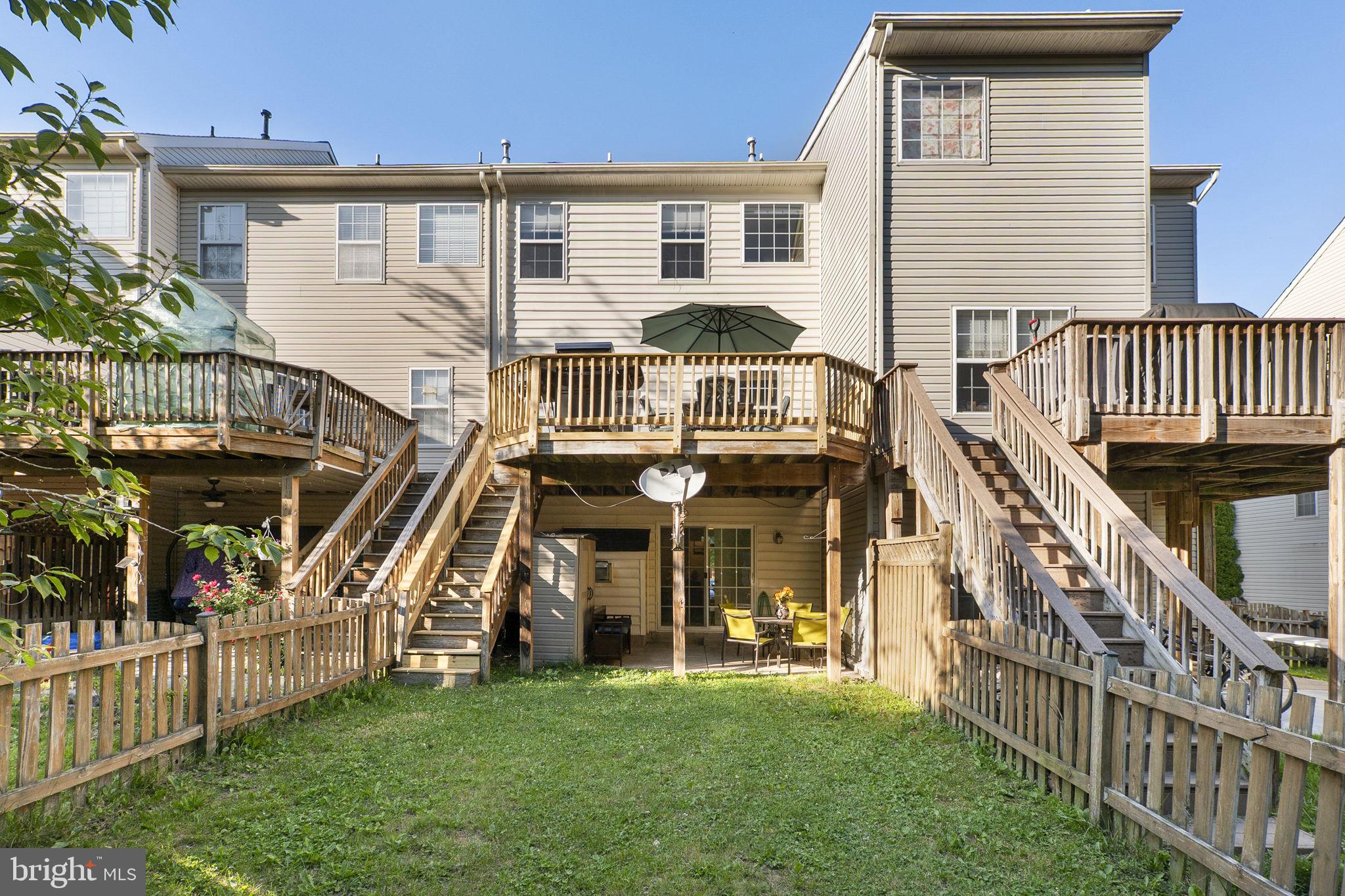 TWIN ARCH CROSSING - Residential