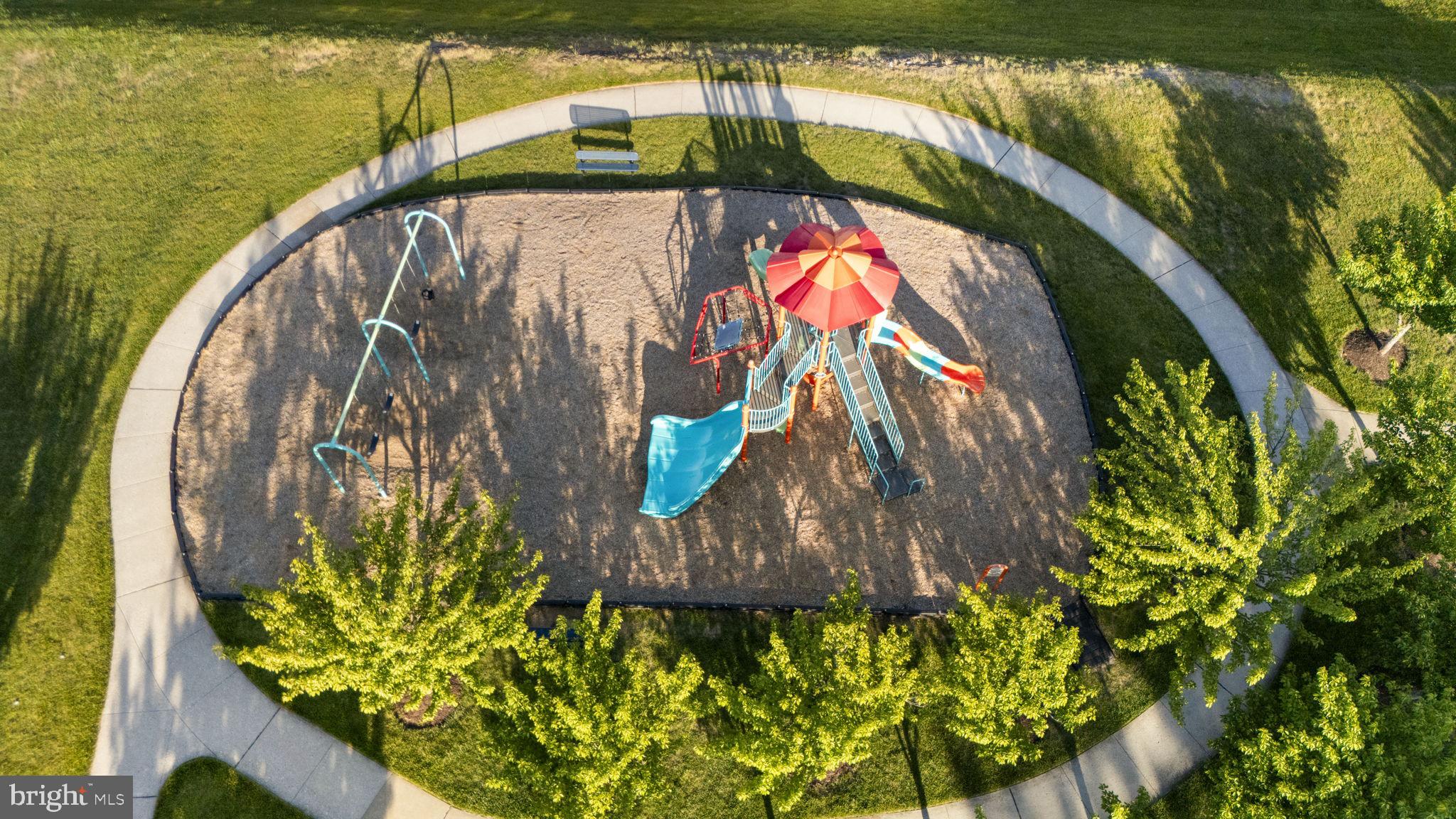 TWIN ARCH CROSSING - Residential