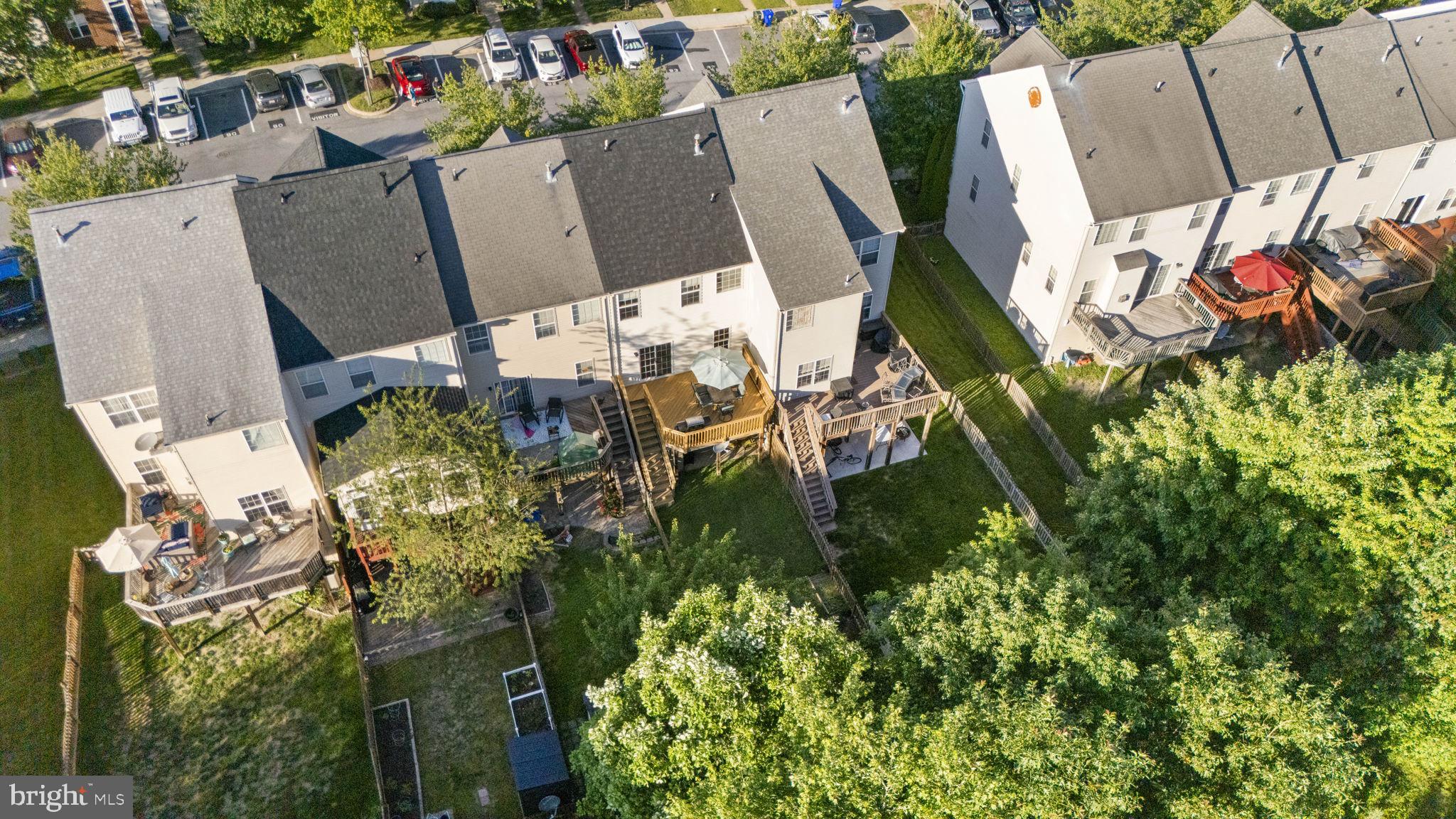 TWIN ARCH CROSSING - Residential