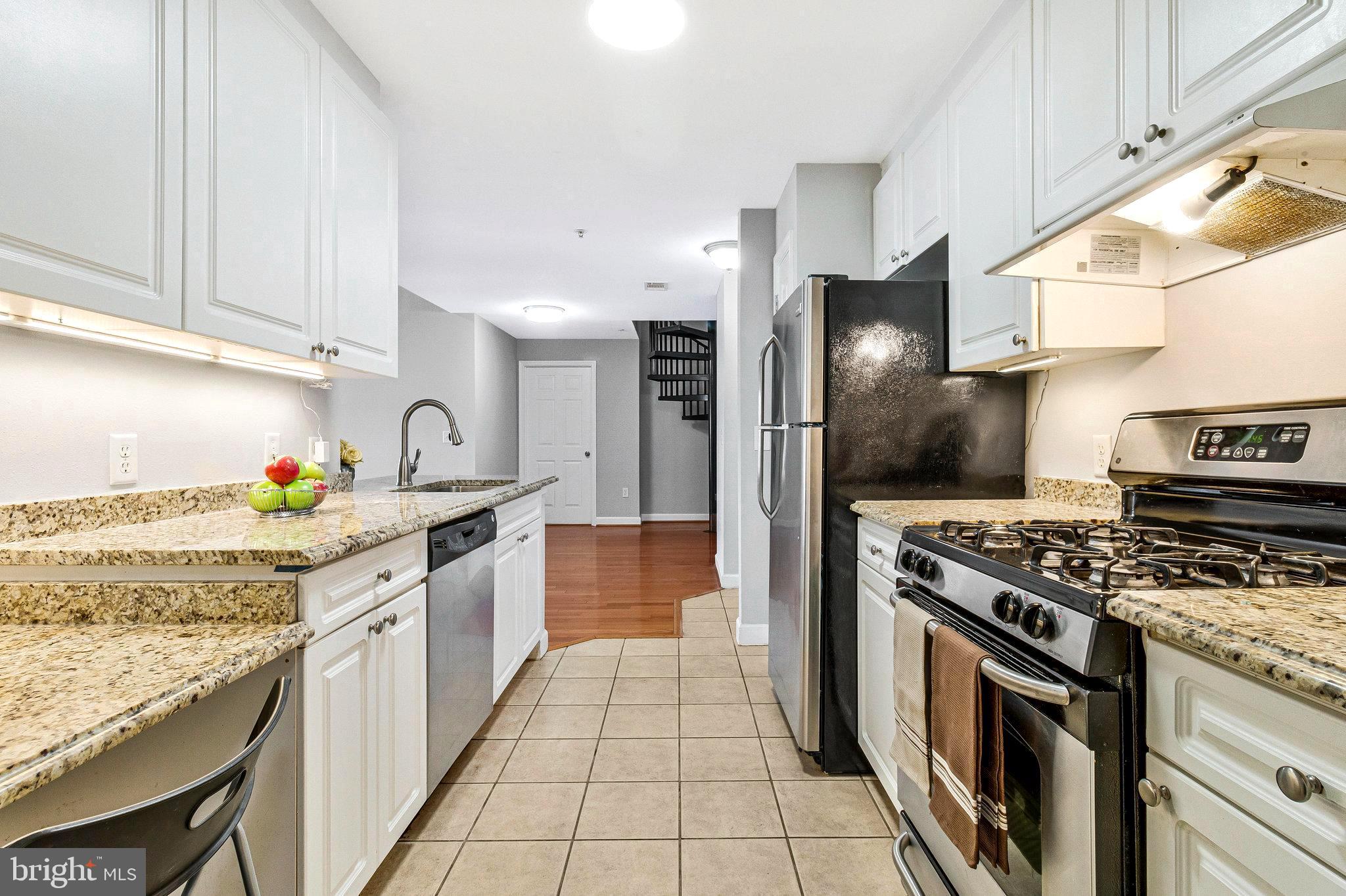 FITZ AT ROCKVILLE TOWN C - Residential