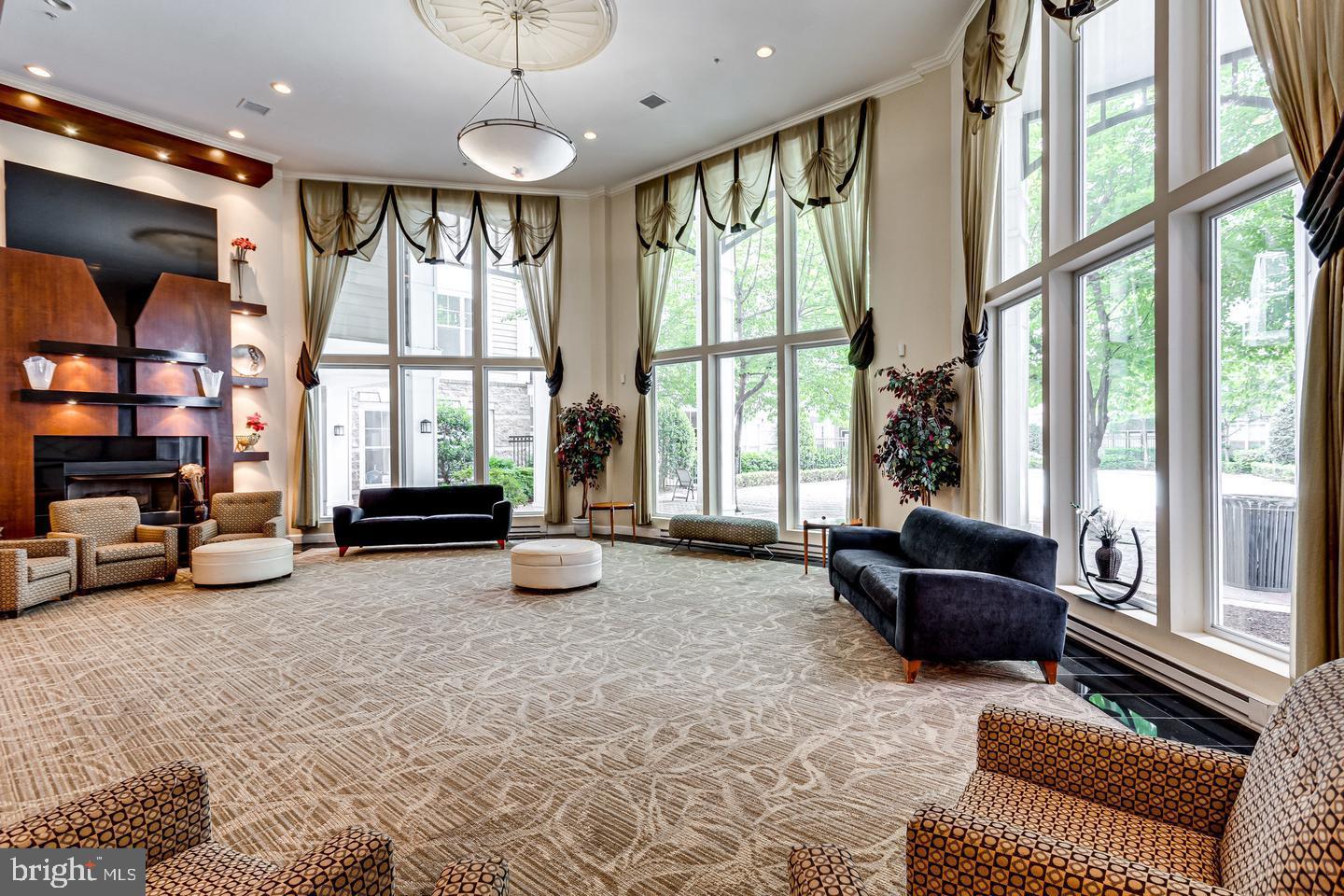 FITZ AT ROCKVILLE TOWN C - Residential