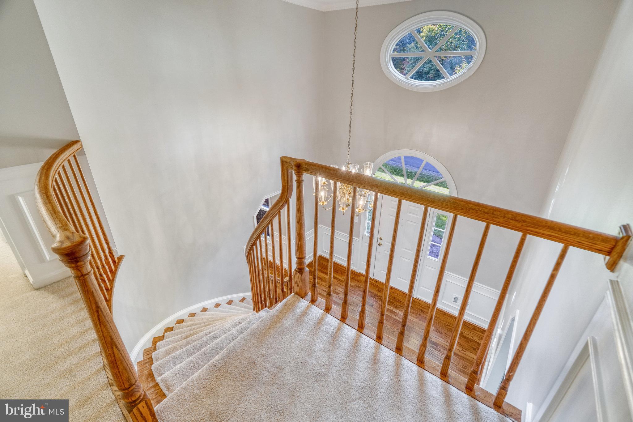 HOLLY KNOLL - Residential Lease
