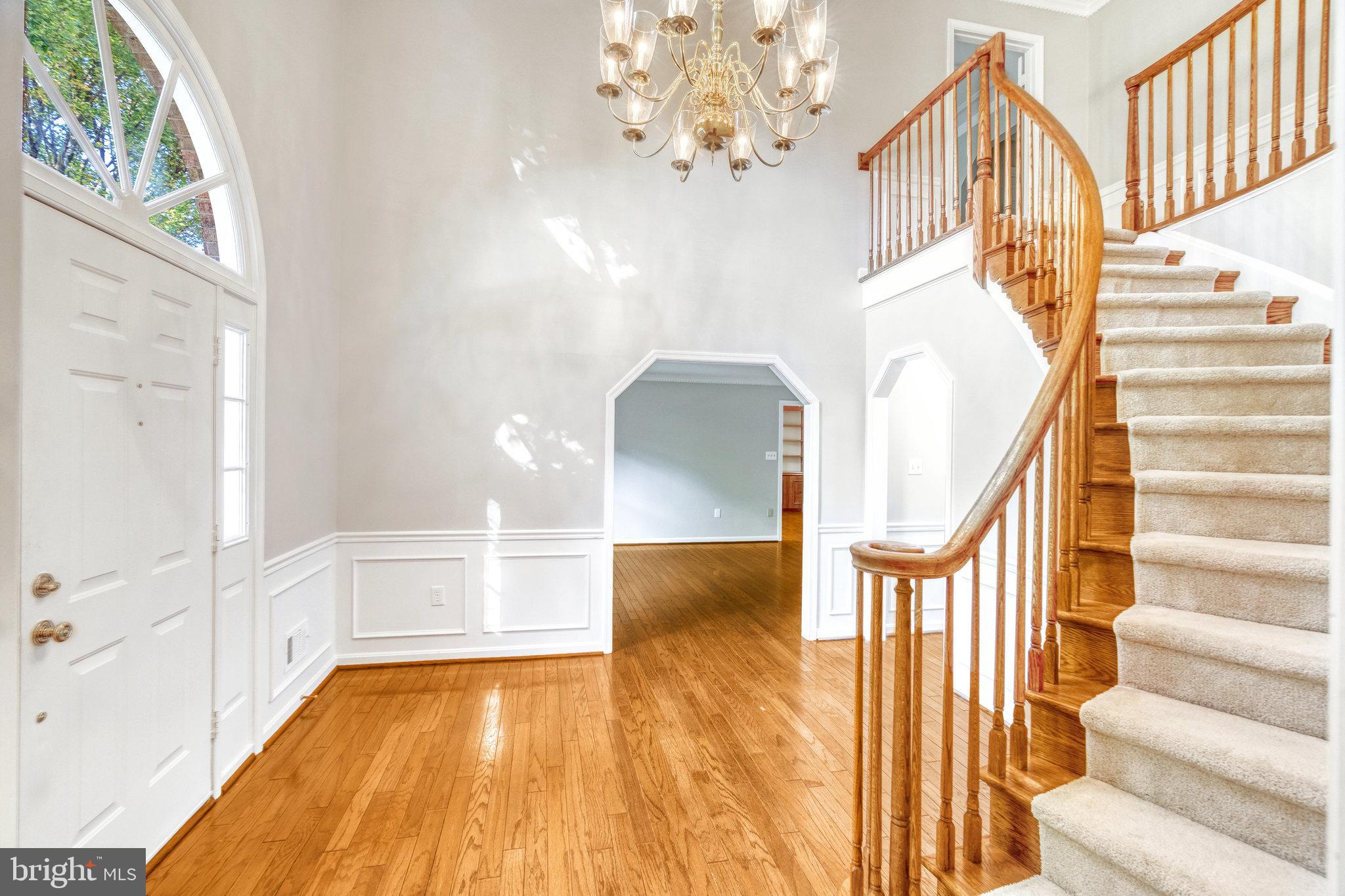 HOLLY KNOLL - Residential Lease