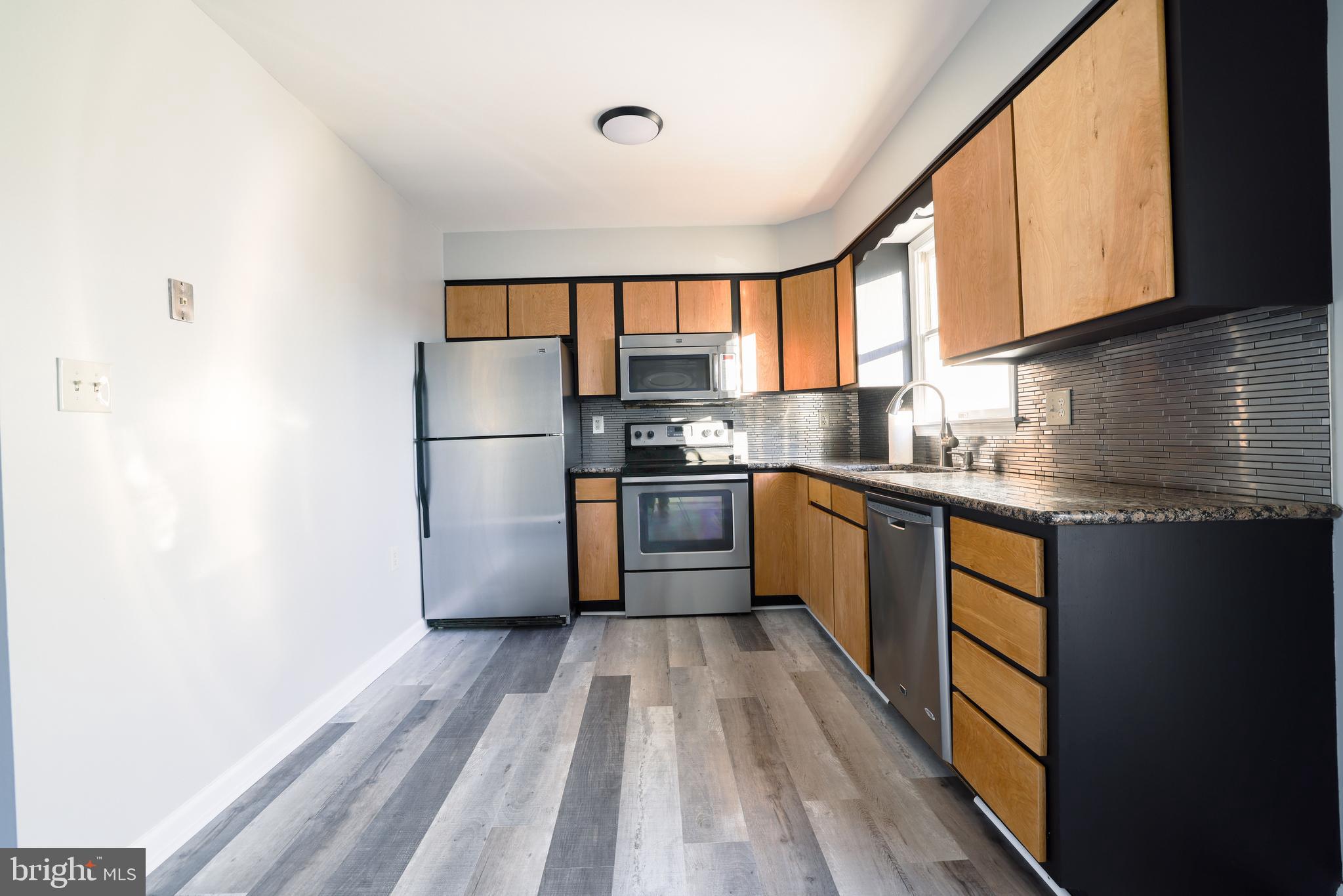 HAMPDEN COURT - Residential