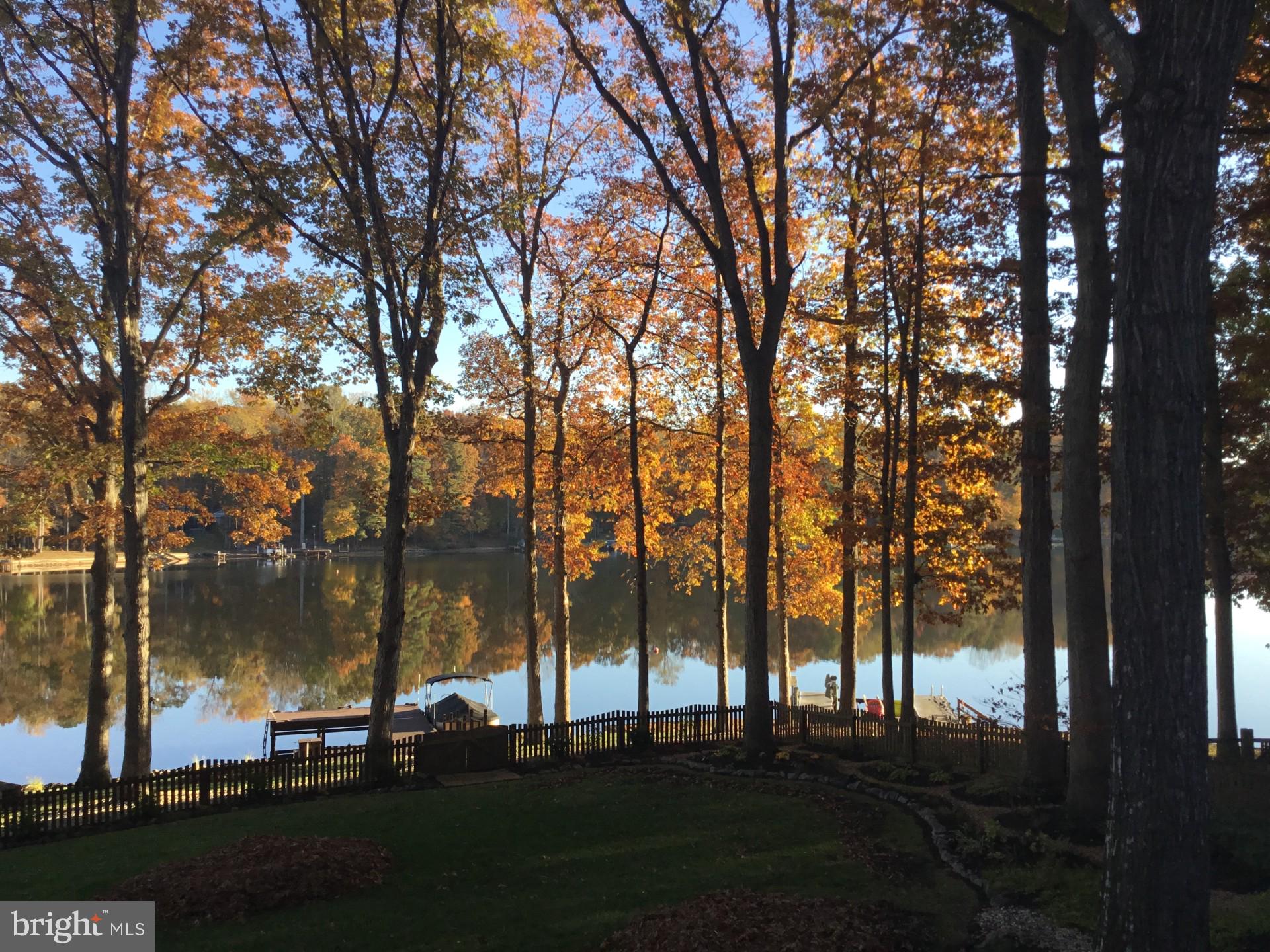 LAKE CAROLINE - Residential