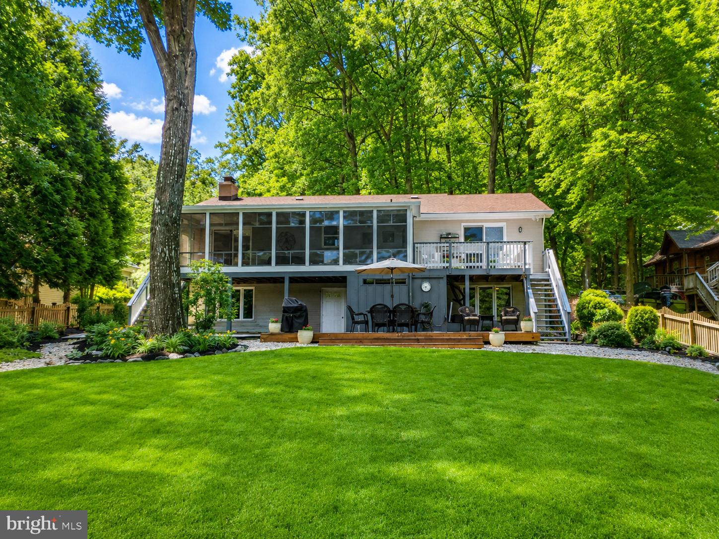 LAKE CAROLINE - Residential