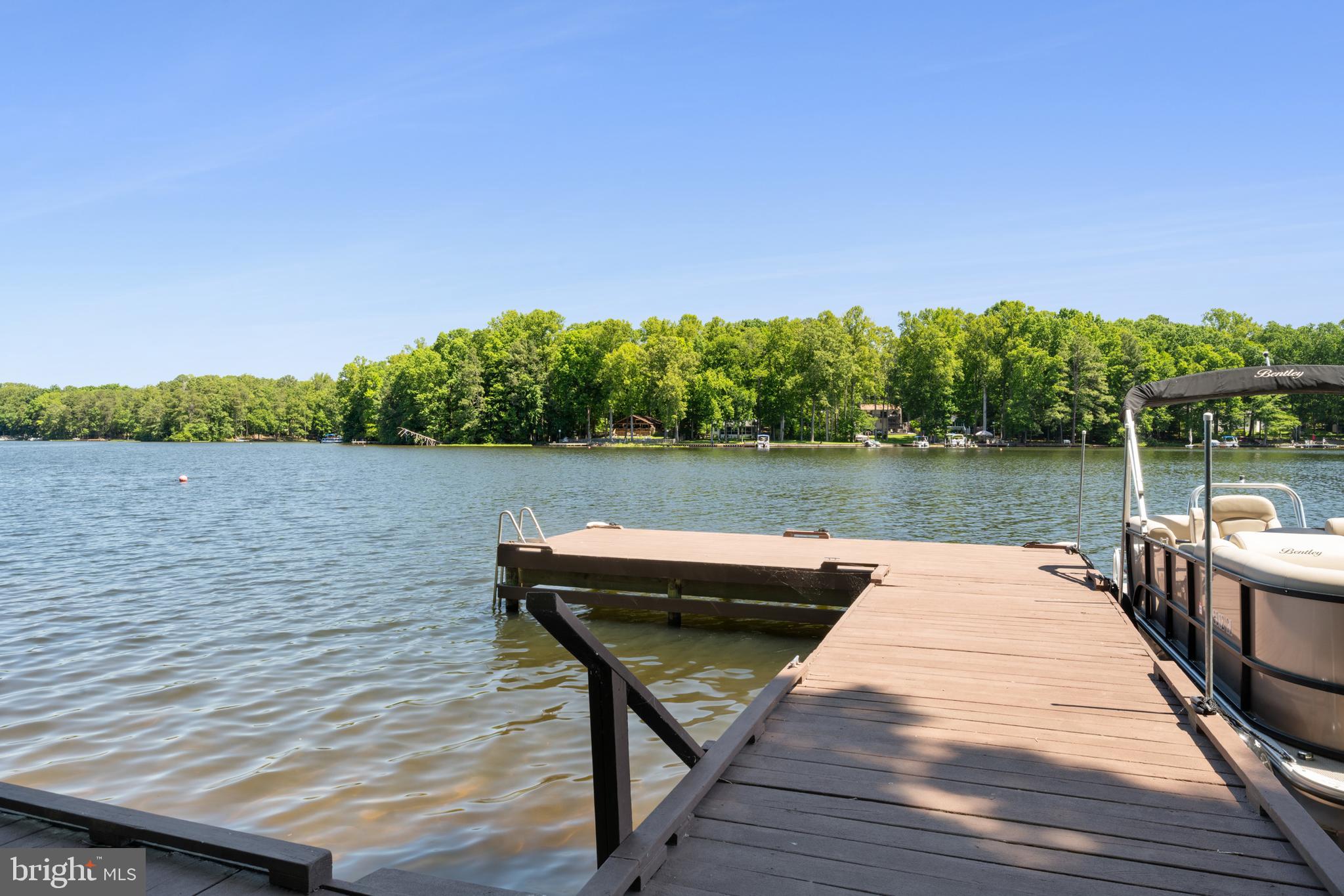 LAKE CAROLINE - Residential