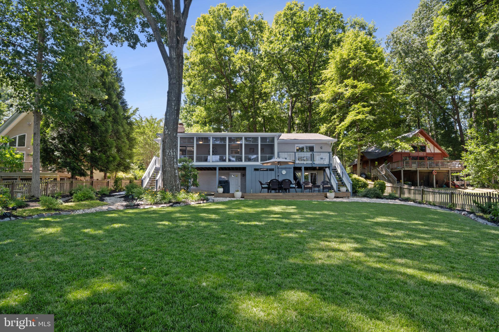 LAKE CAROLINE - Residential