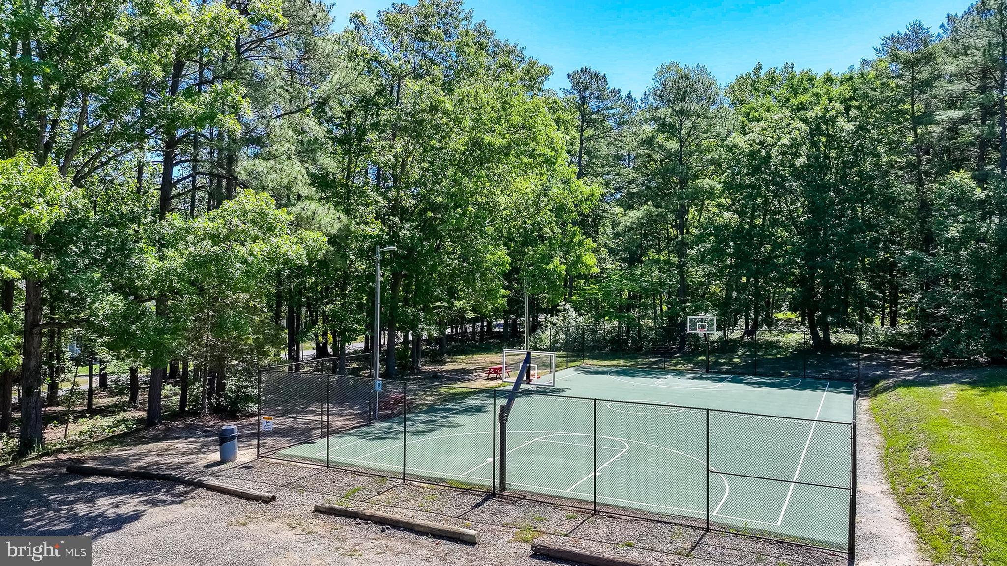 LAKE CAROLINE - Residential