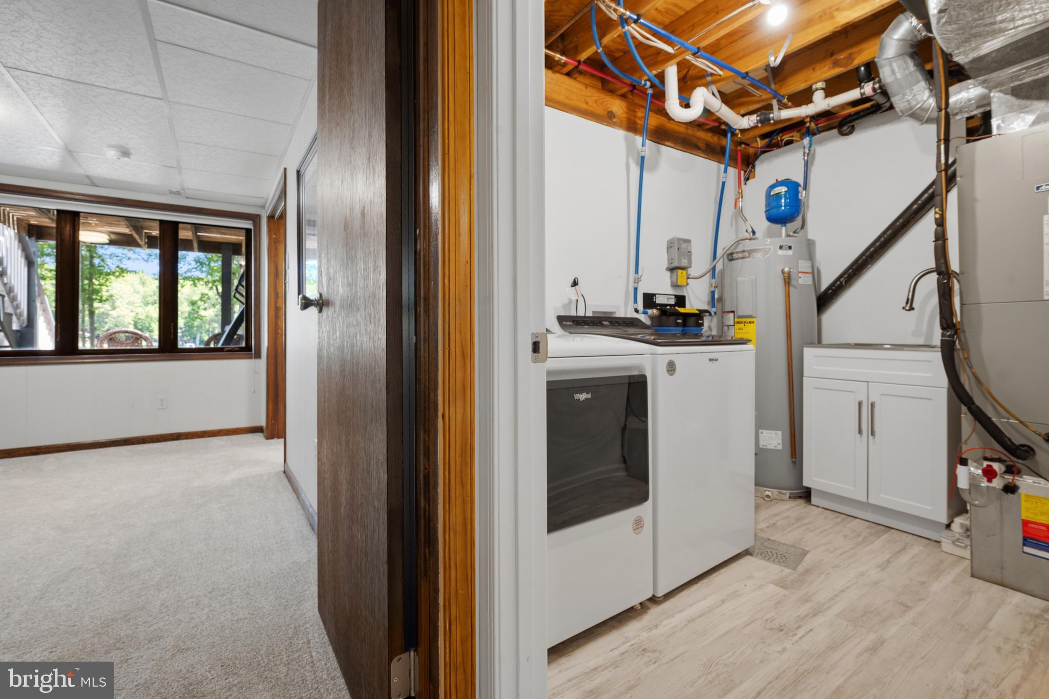 LAKE CAROLINE - Residential