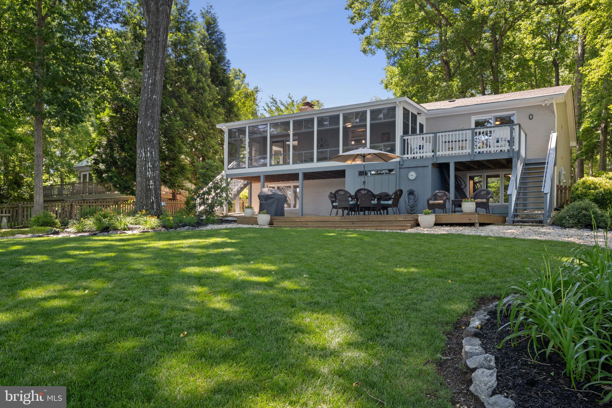LAKE CAROLINE - Residential