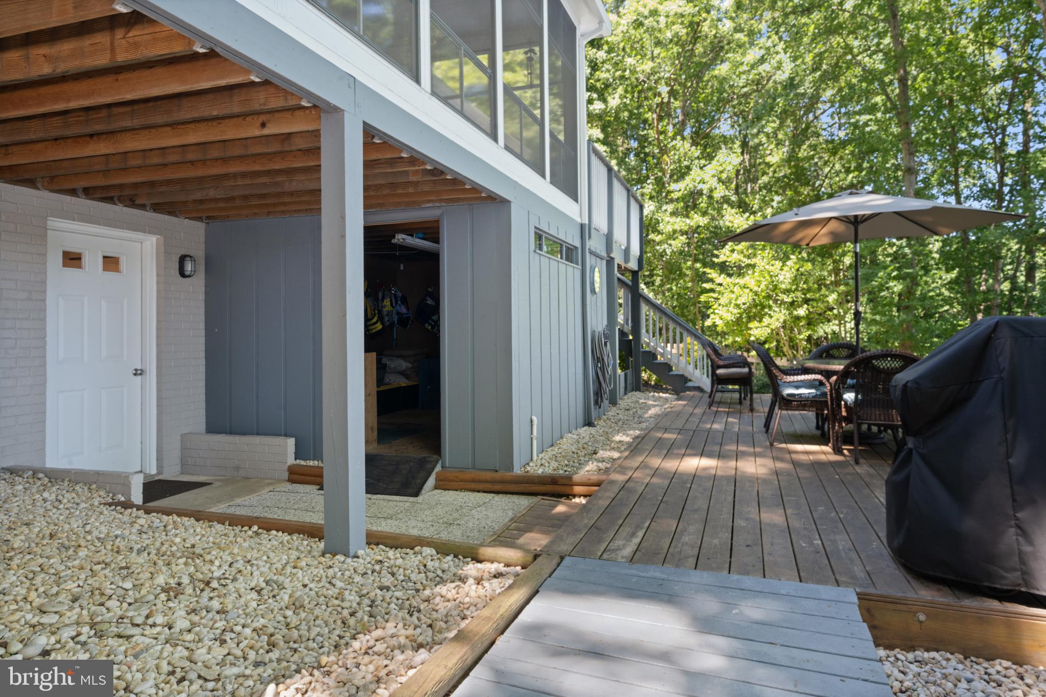 LAKE CAROLINE - Residential