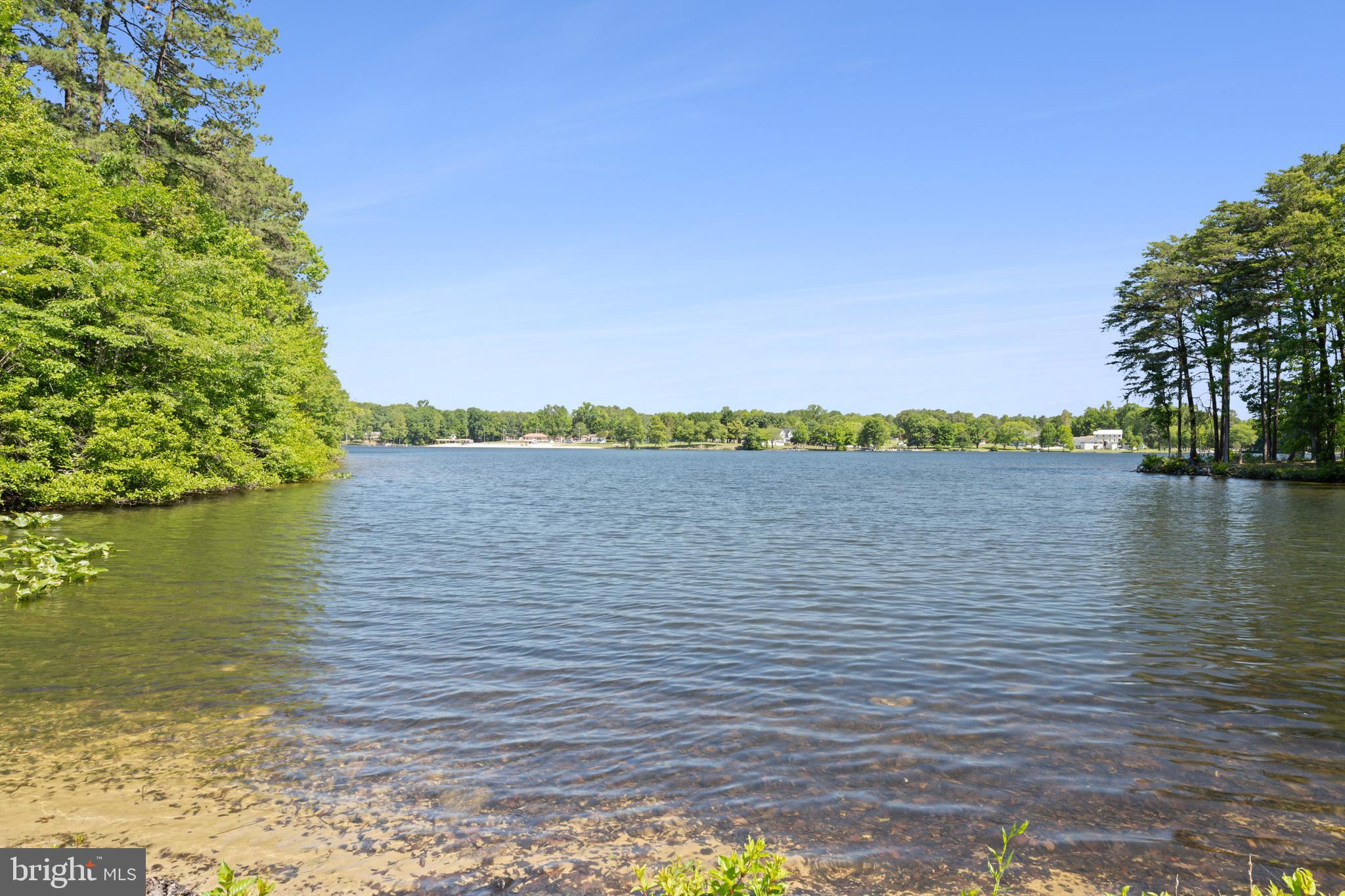 LAKE CAROLINE - Residential