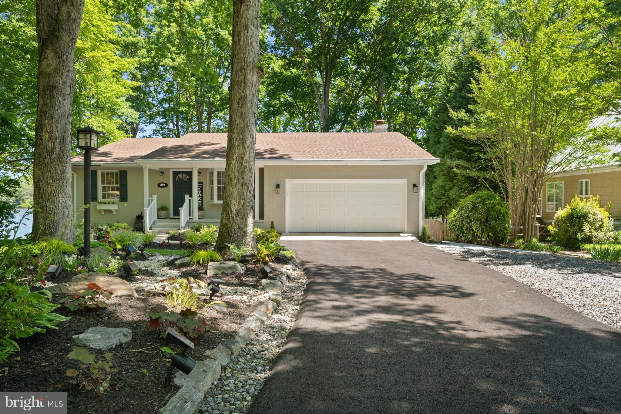 LAKE CAROLINE - Residential