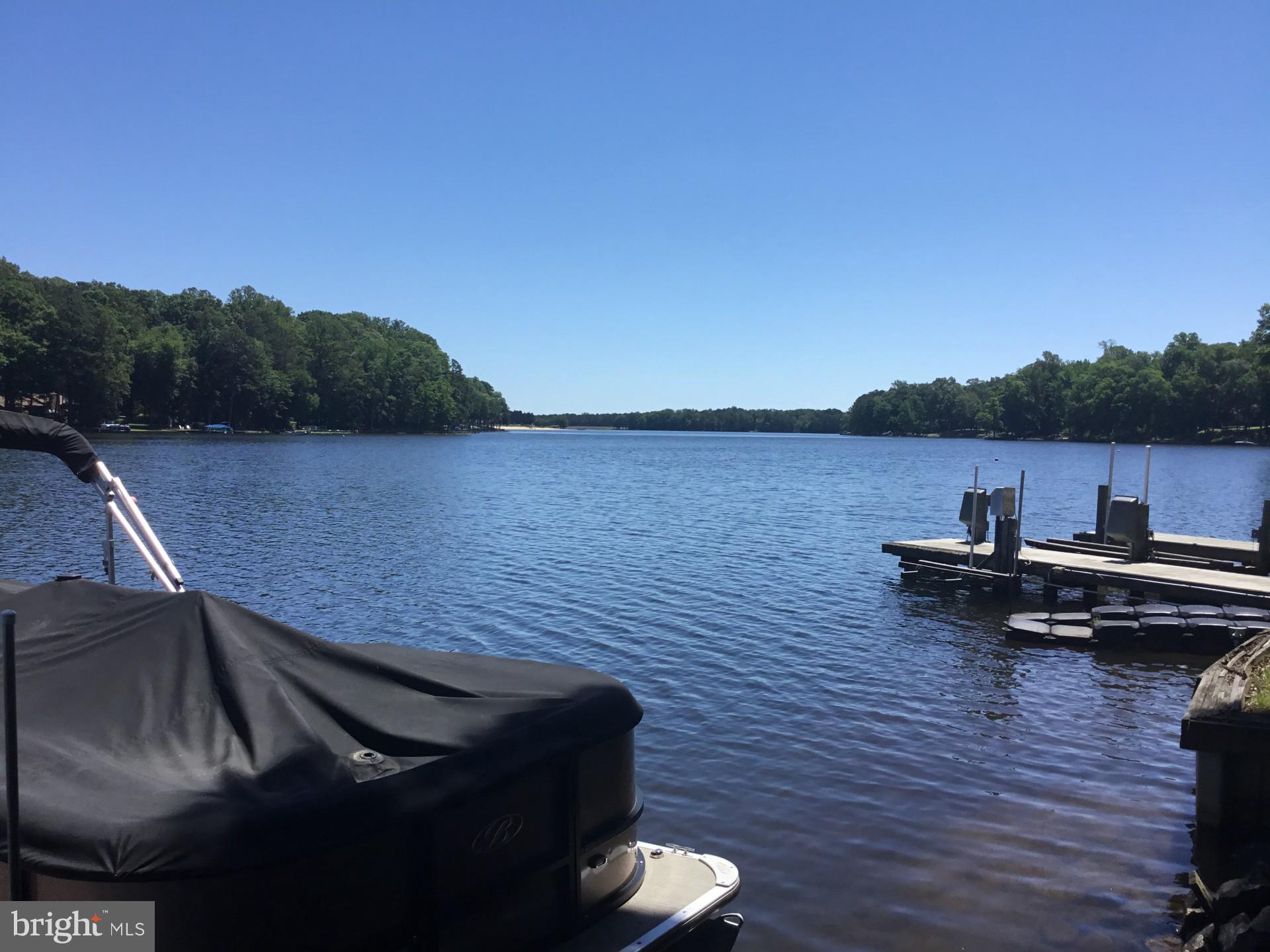 LAKE CAROLINE - Residential