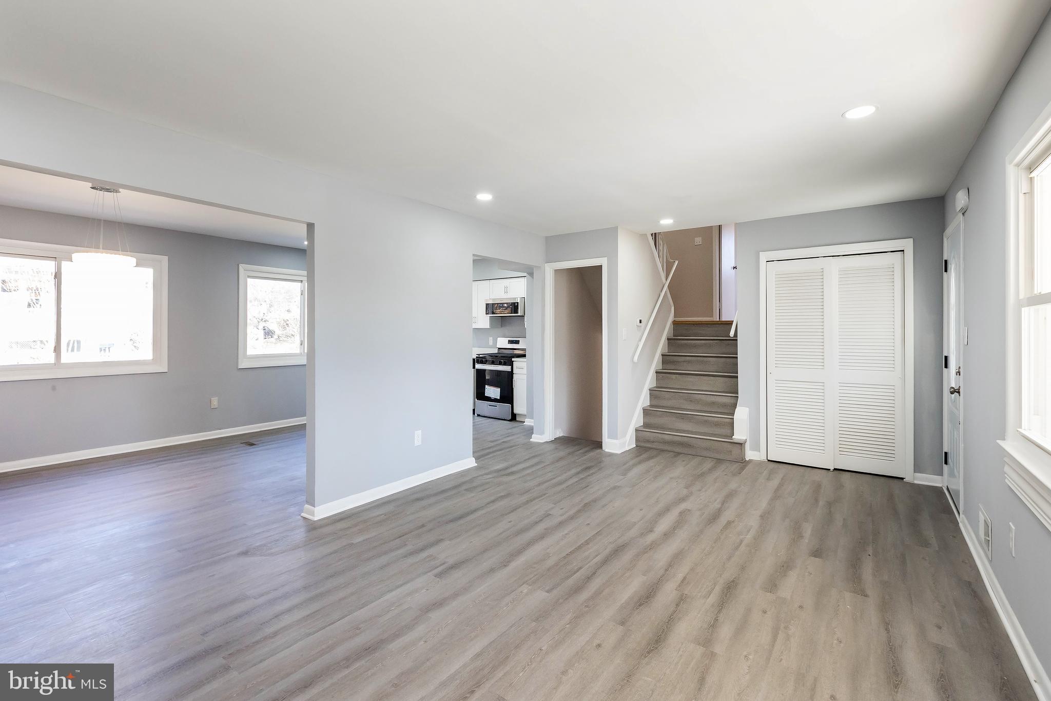 ROCK CREEK MANOR - Residential