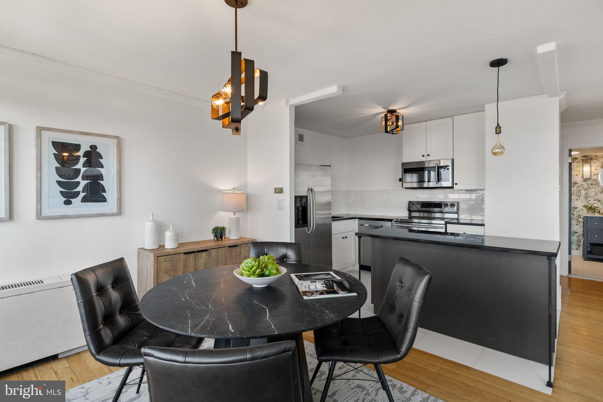 RITTENHOUSE SQUARE - Residential