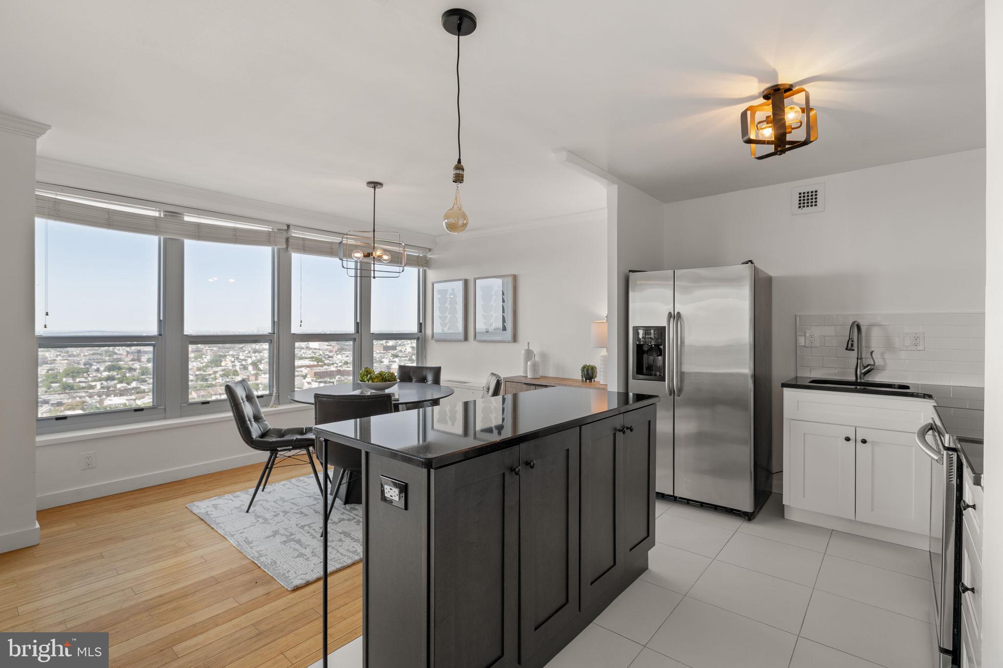 RITTENHOUSE SQUARE - Residential