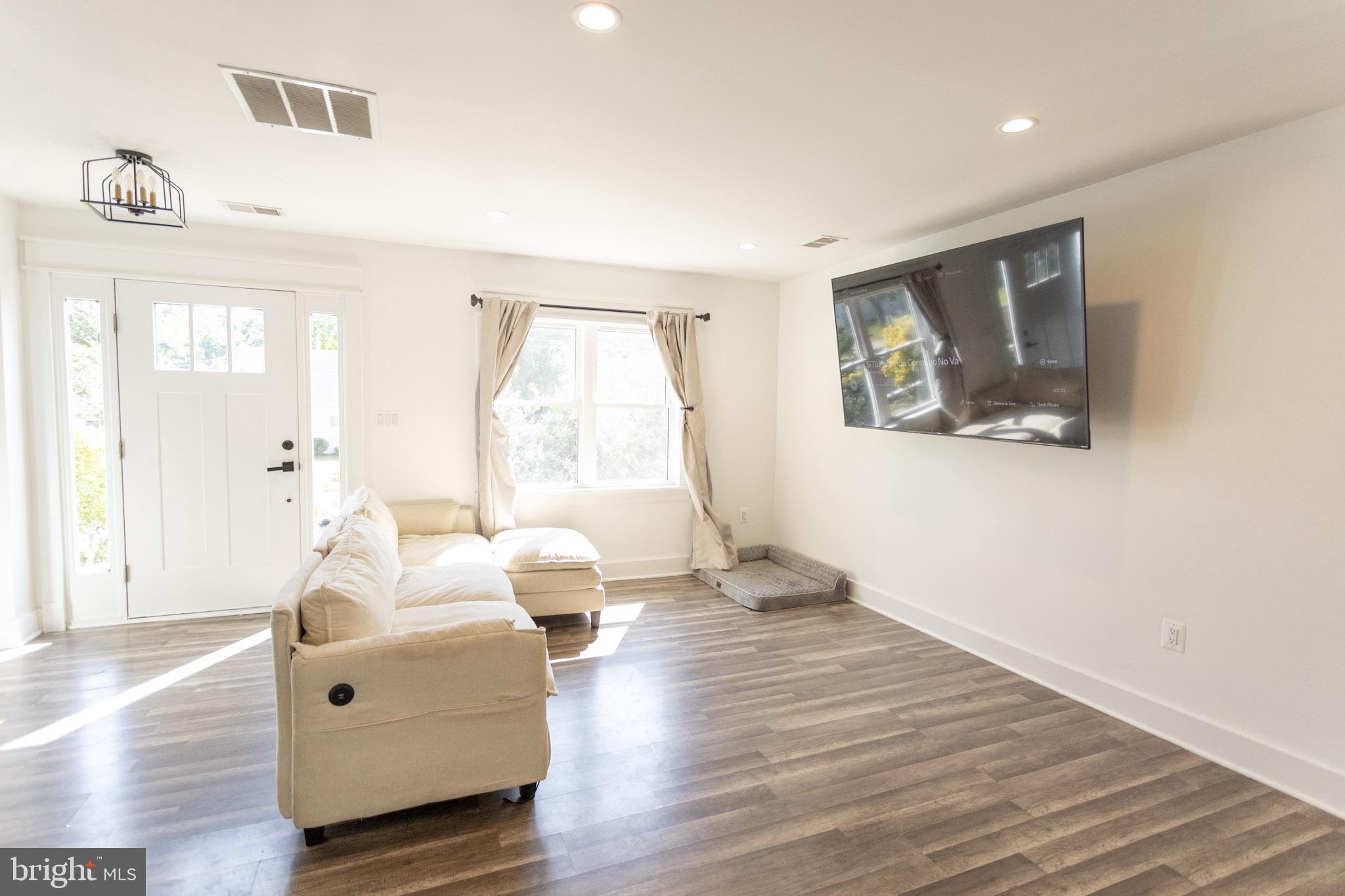 MANASSAS PARK - Residential