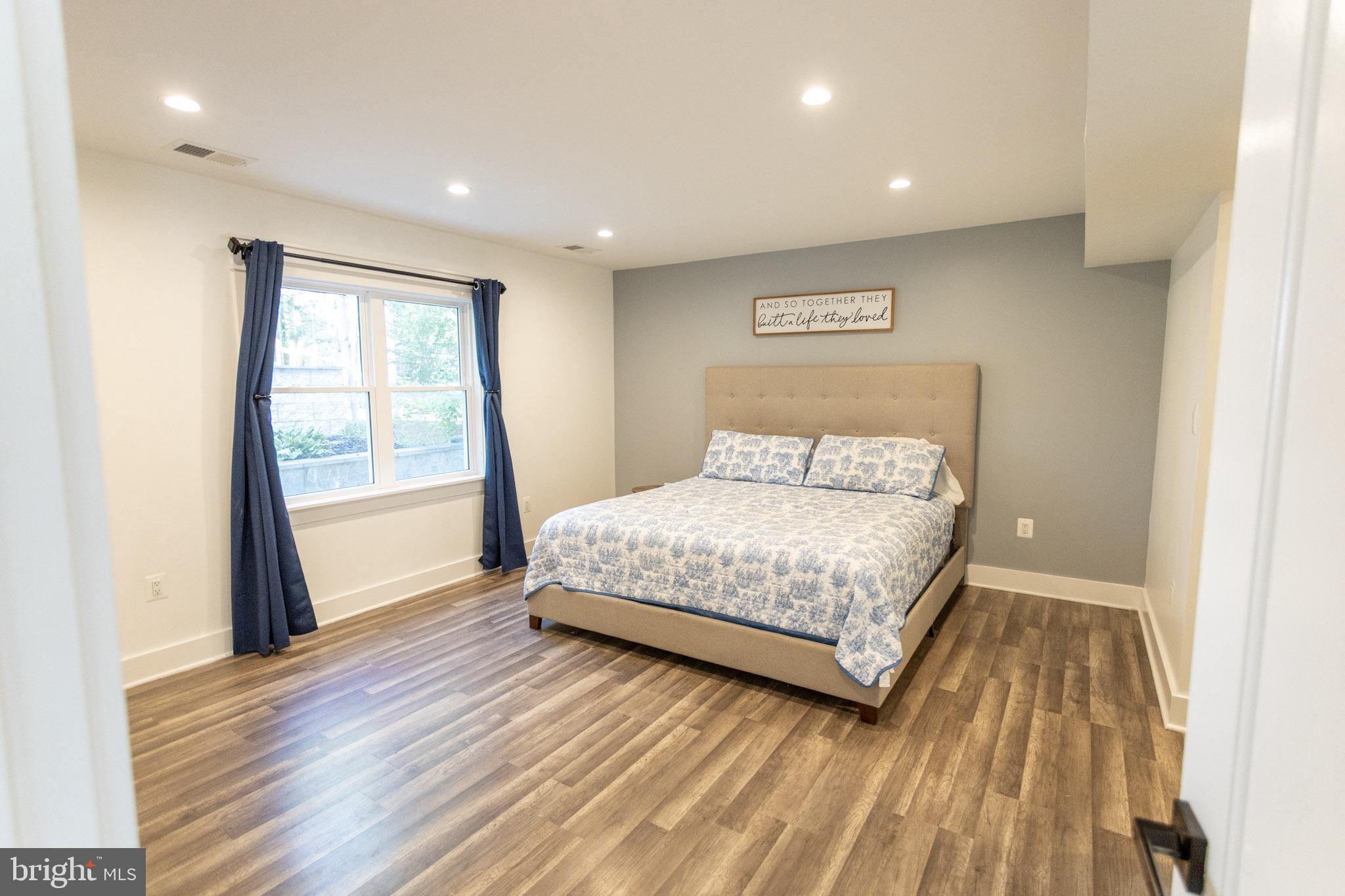 MANASSAS PARK - Residential