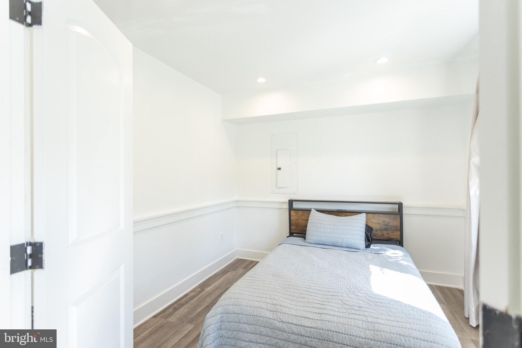 MANASSAS PARK - Residential