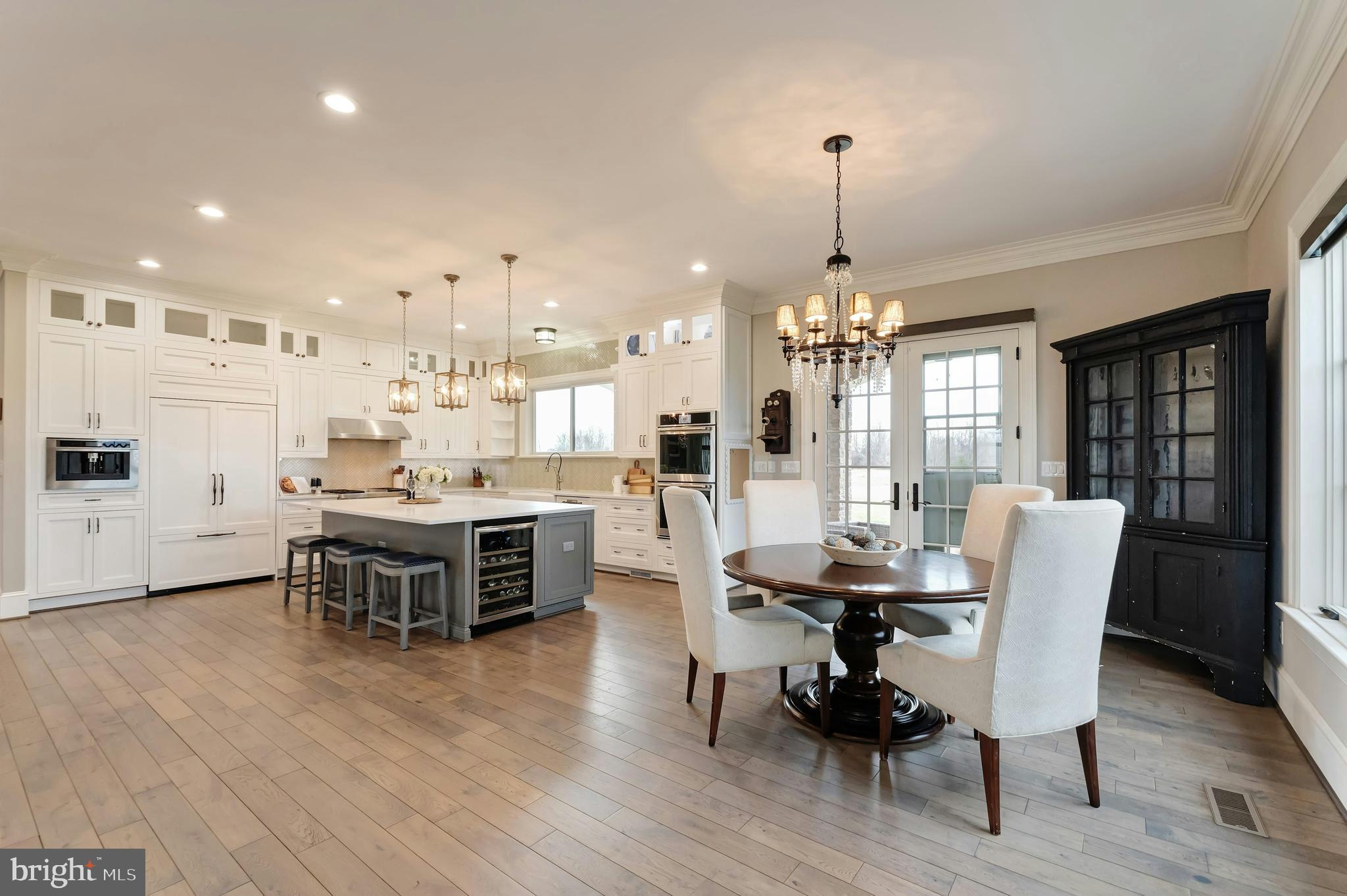 LEE'S CROSSING - Residential
