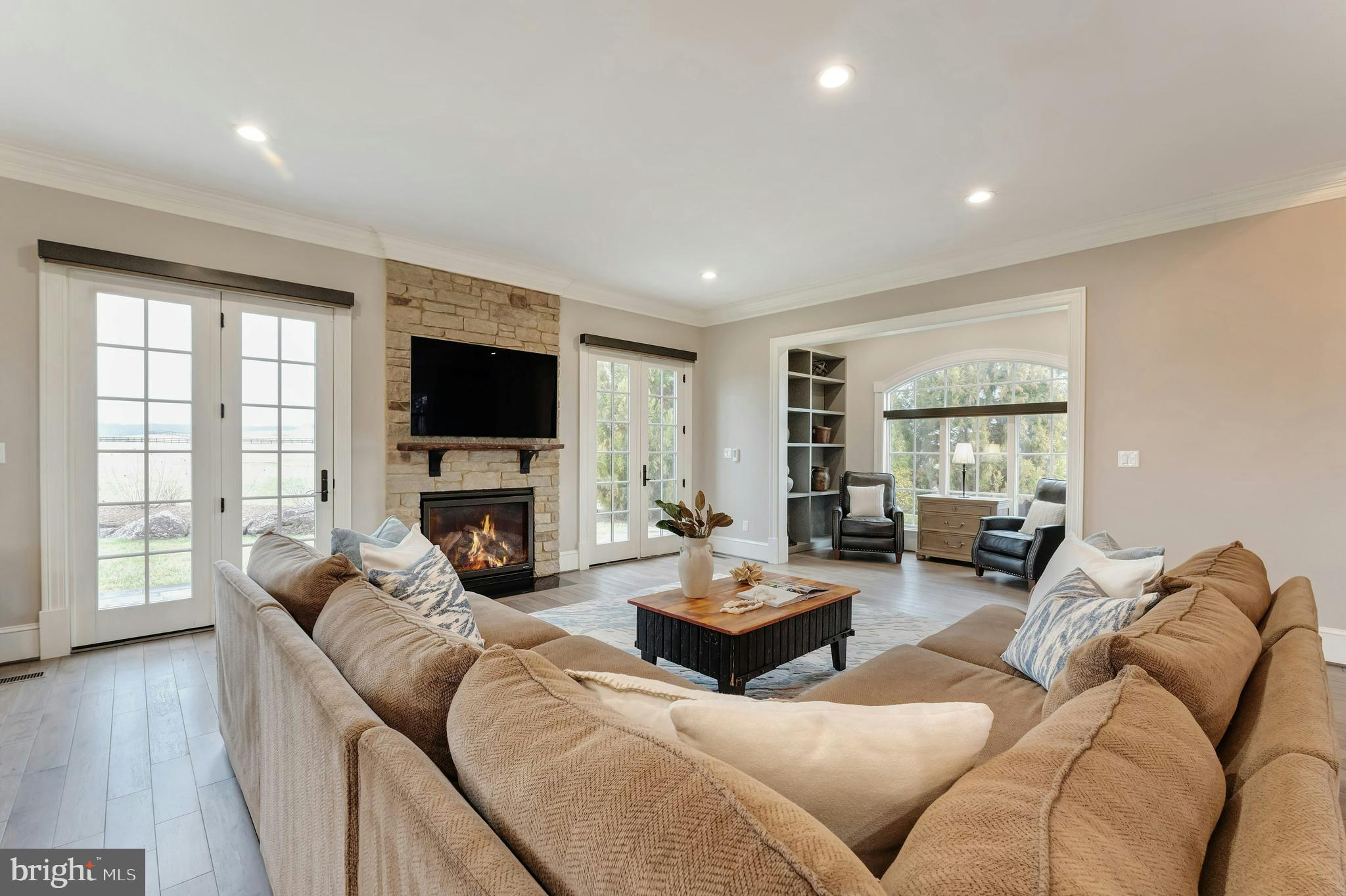 LEE'S CROSSING - Residential