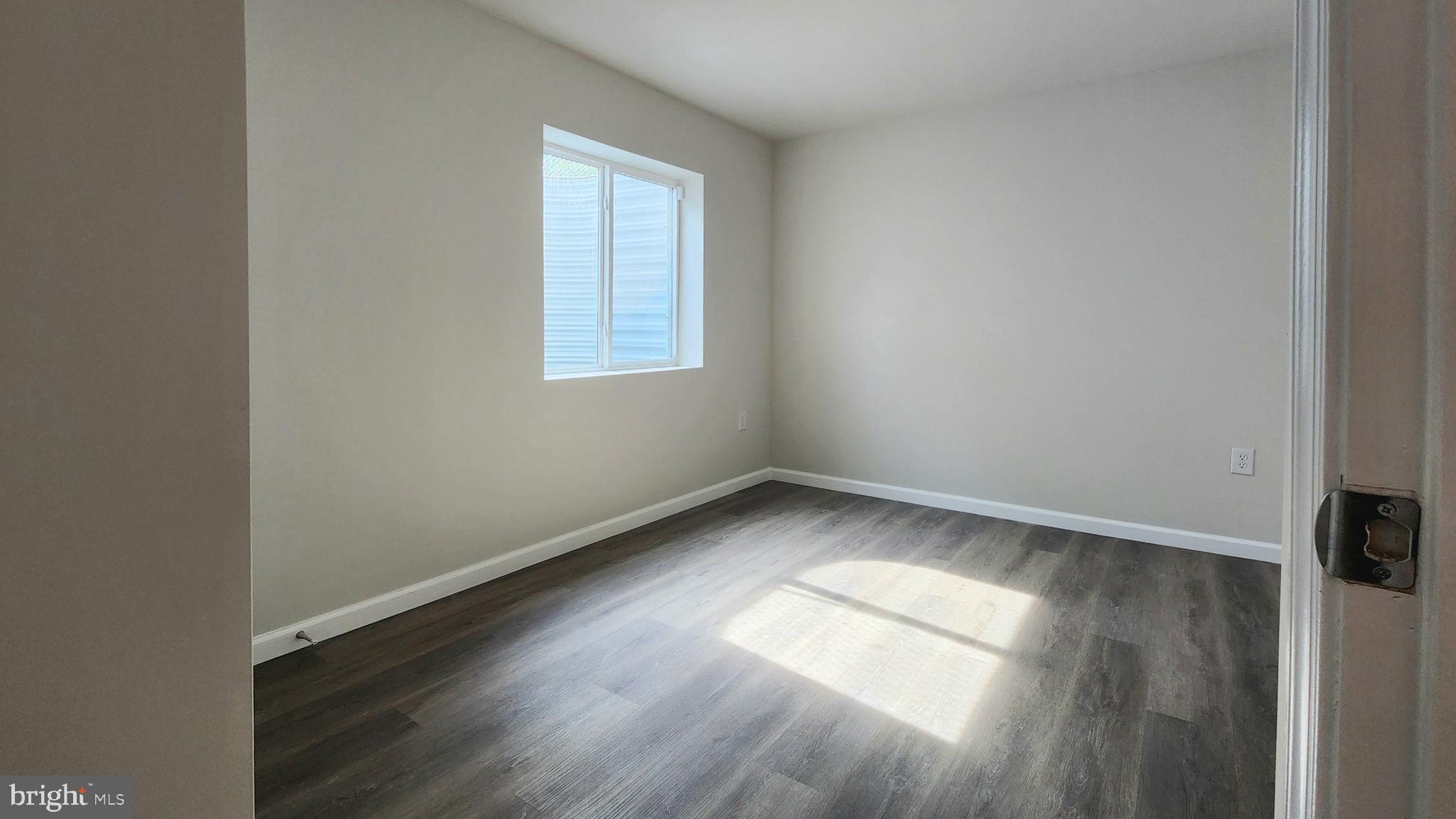 WOODBERRY MANOR - Residential Lease