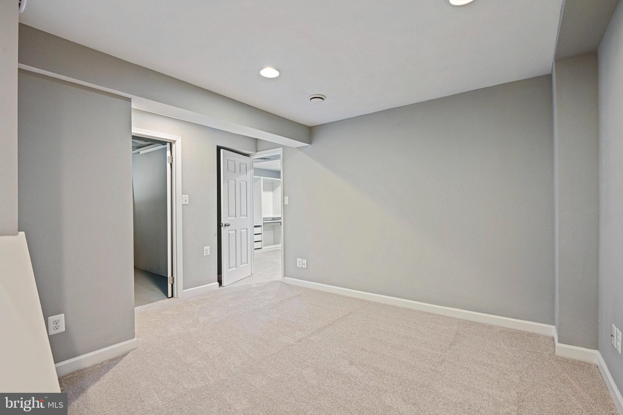 FIVE OAKS ESTATES - Residential