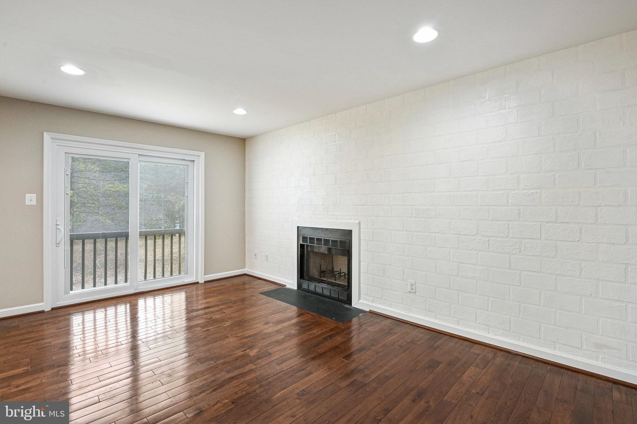 FIVE OAKS ESTATES - Residential