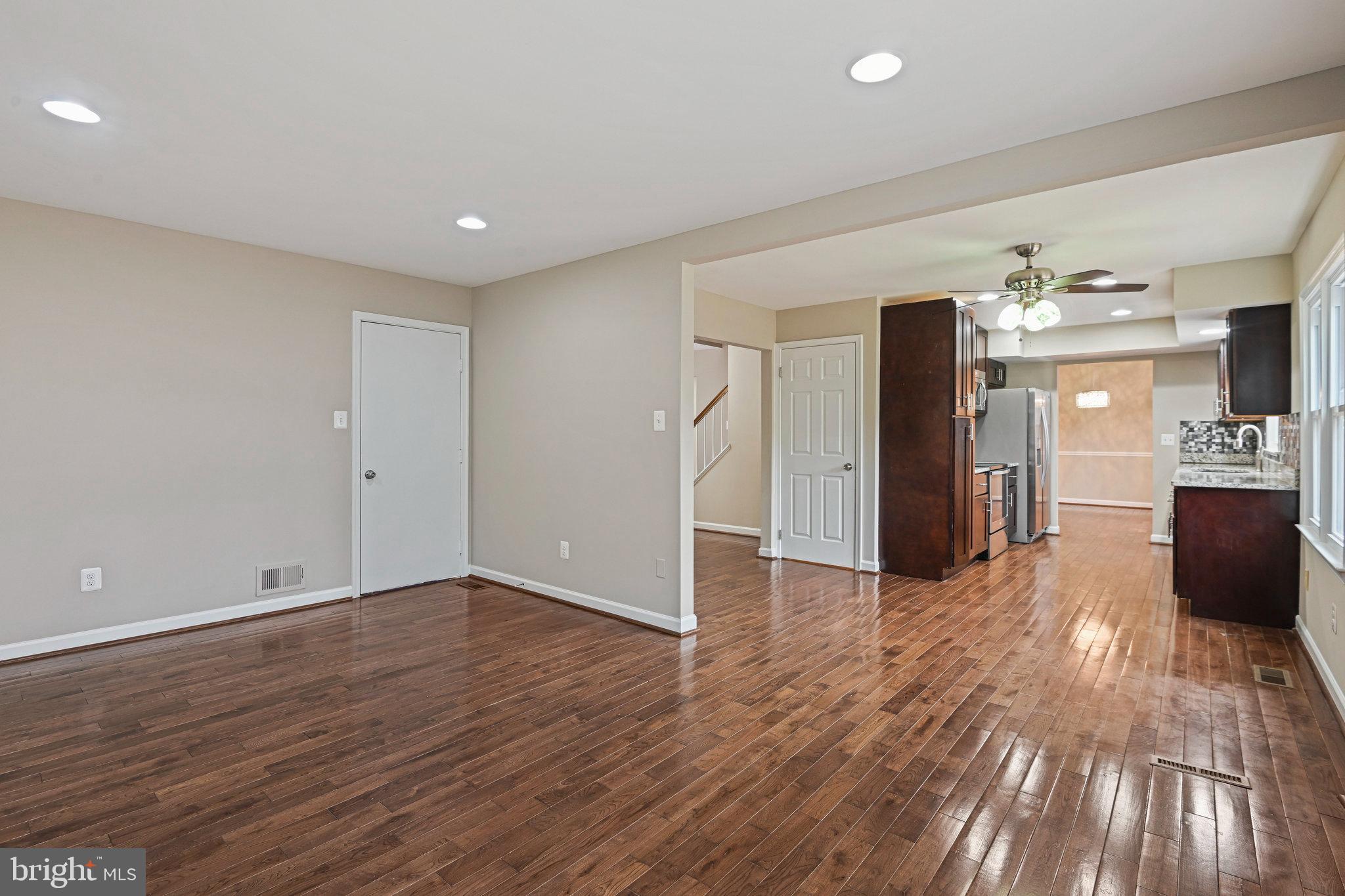 FIVE OAKS ESTATES - Residential