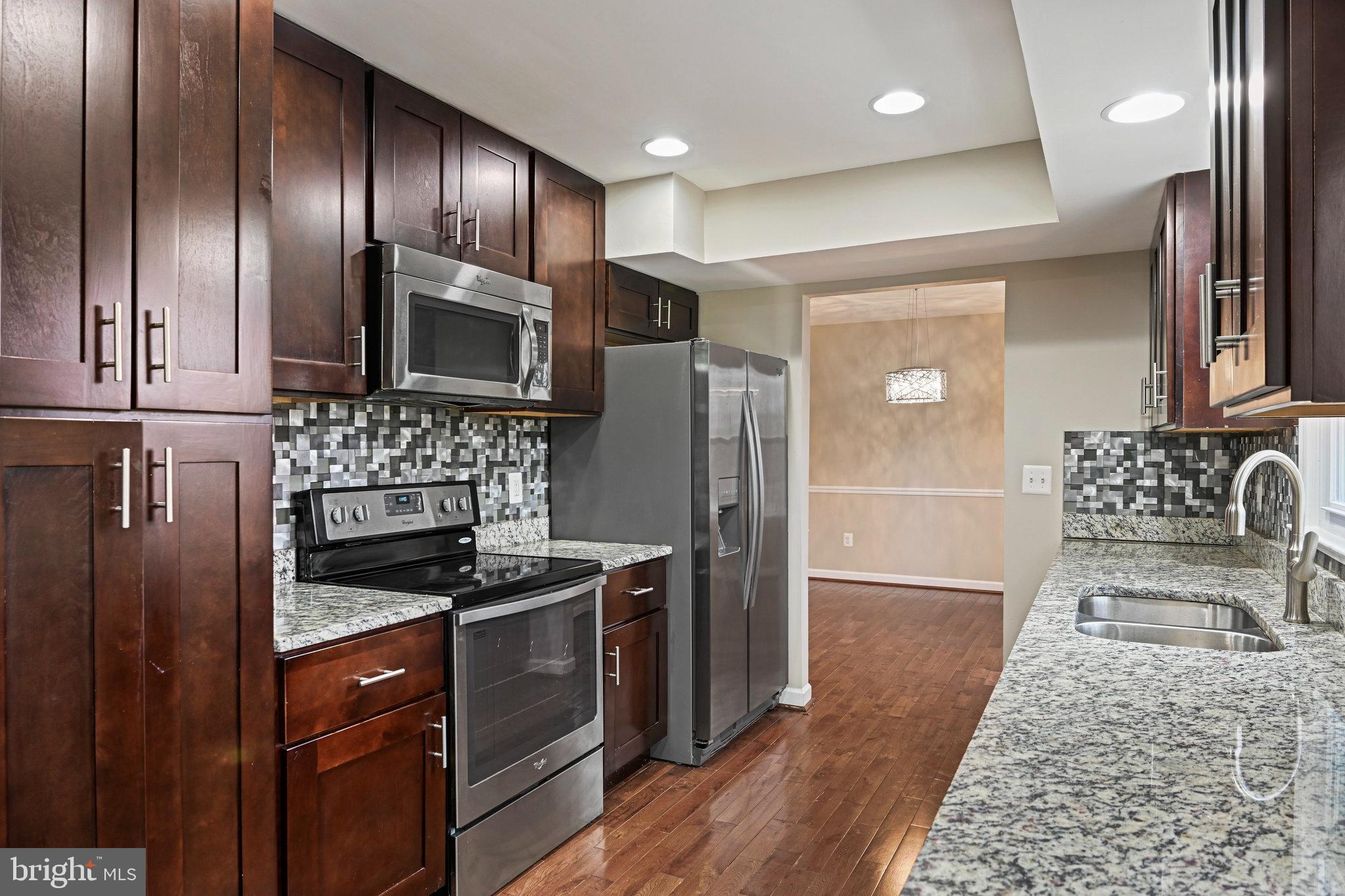 FIVE OAKS ESTATES - Residential