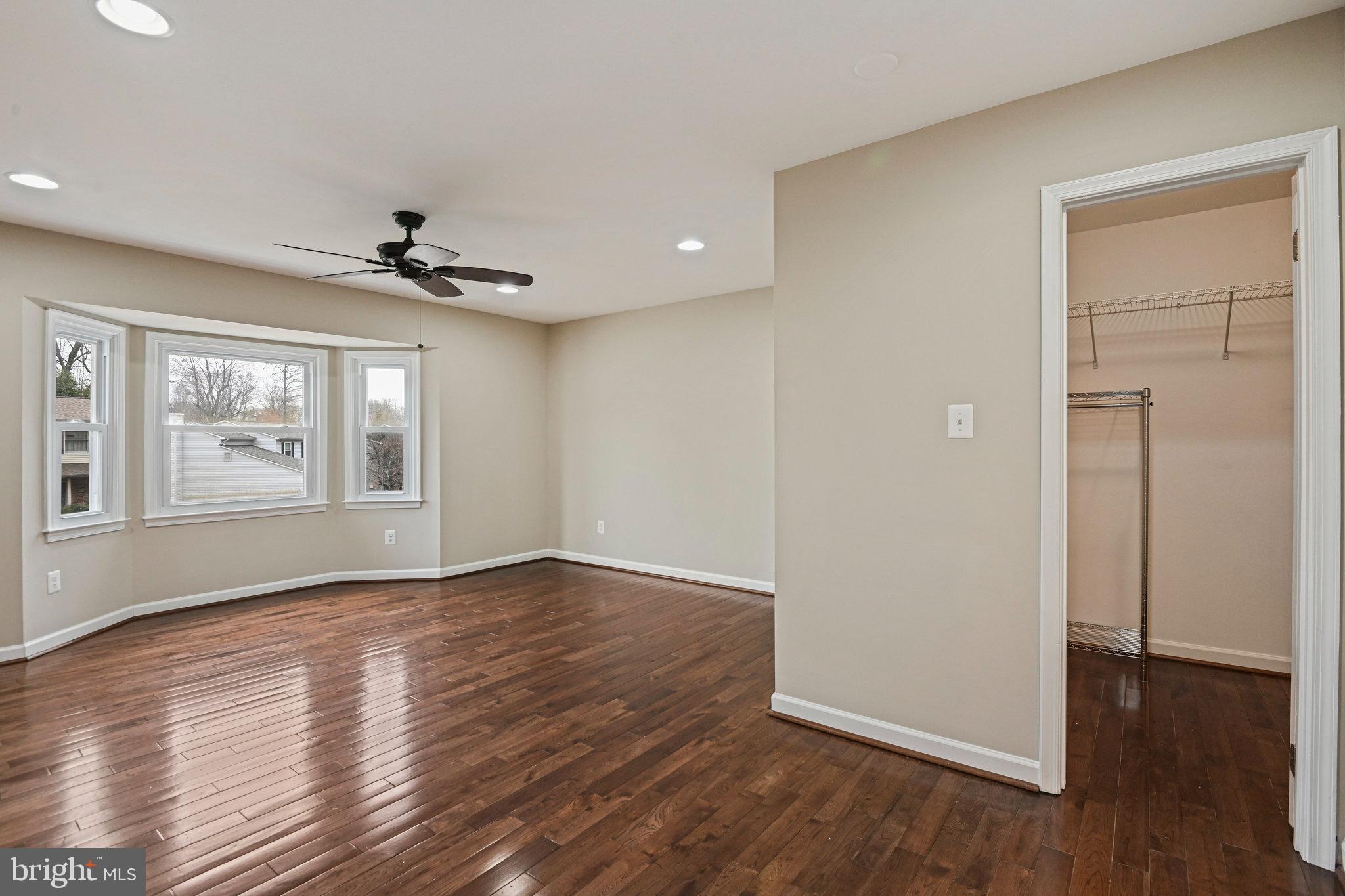 FIVE OAKS ESTATES - Residential