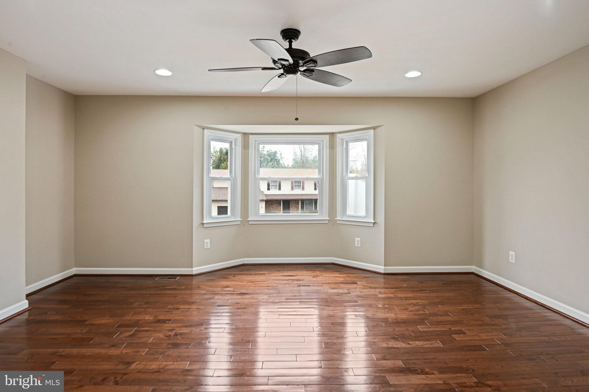 FIVE OAKS ESTATES - Residential