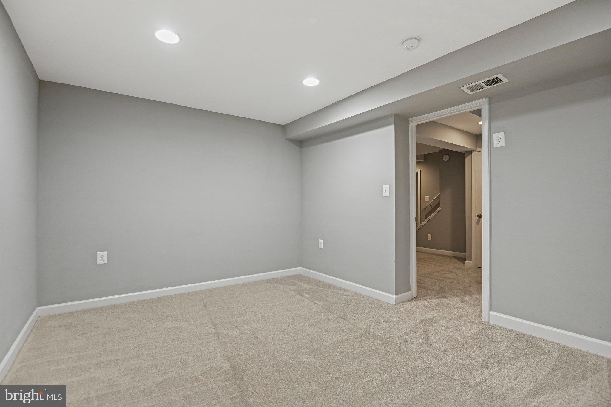 FIVE OAKS ESTATES - Residential