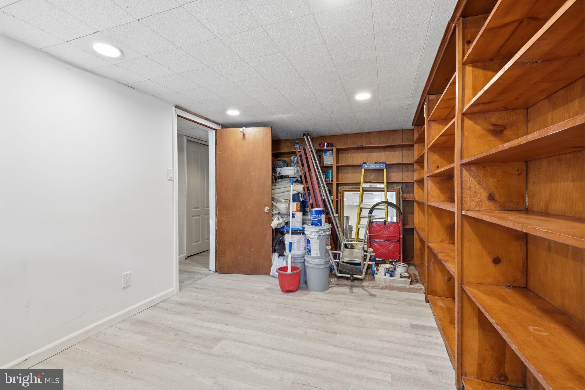 PHILADELPHIA (NORTHEAST) - Residential