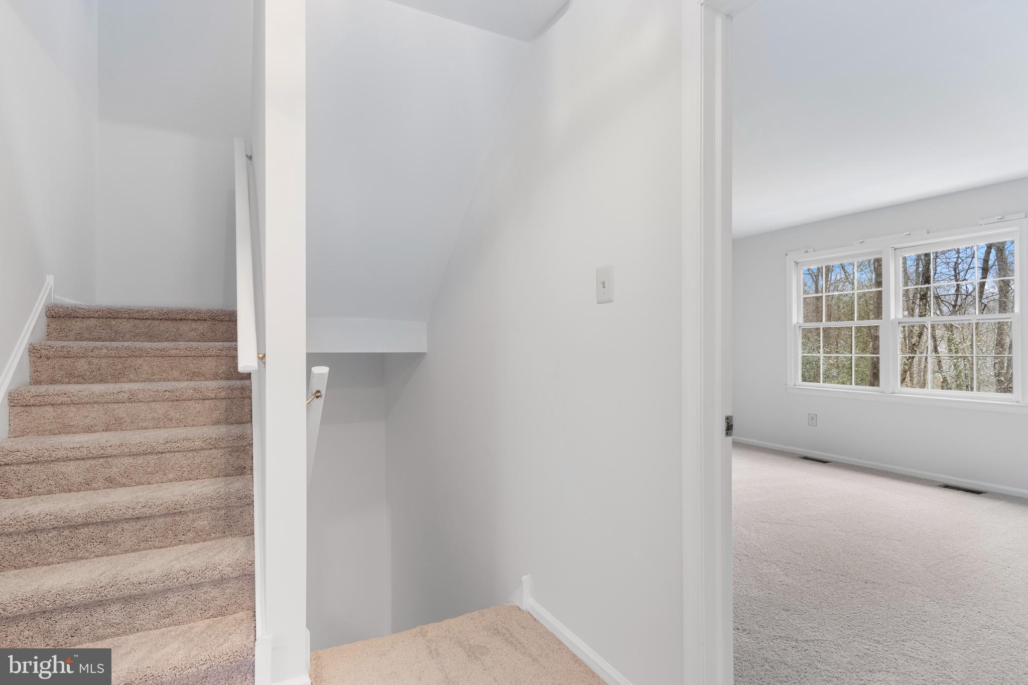 GLEN KNOLL ESTATES - Residential