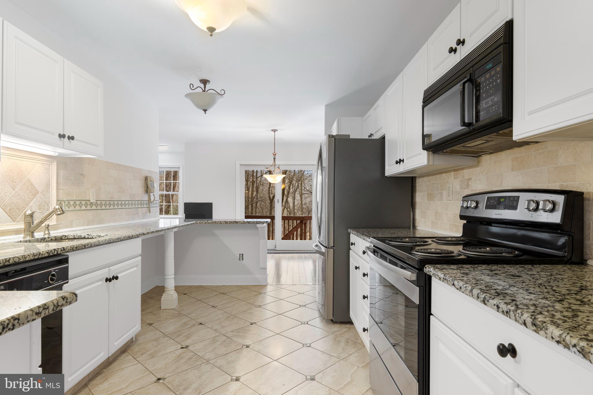 GLEN KNOLL ESTATES - Residential